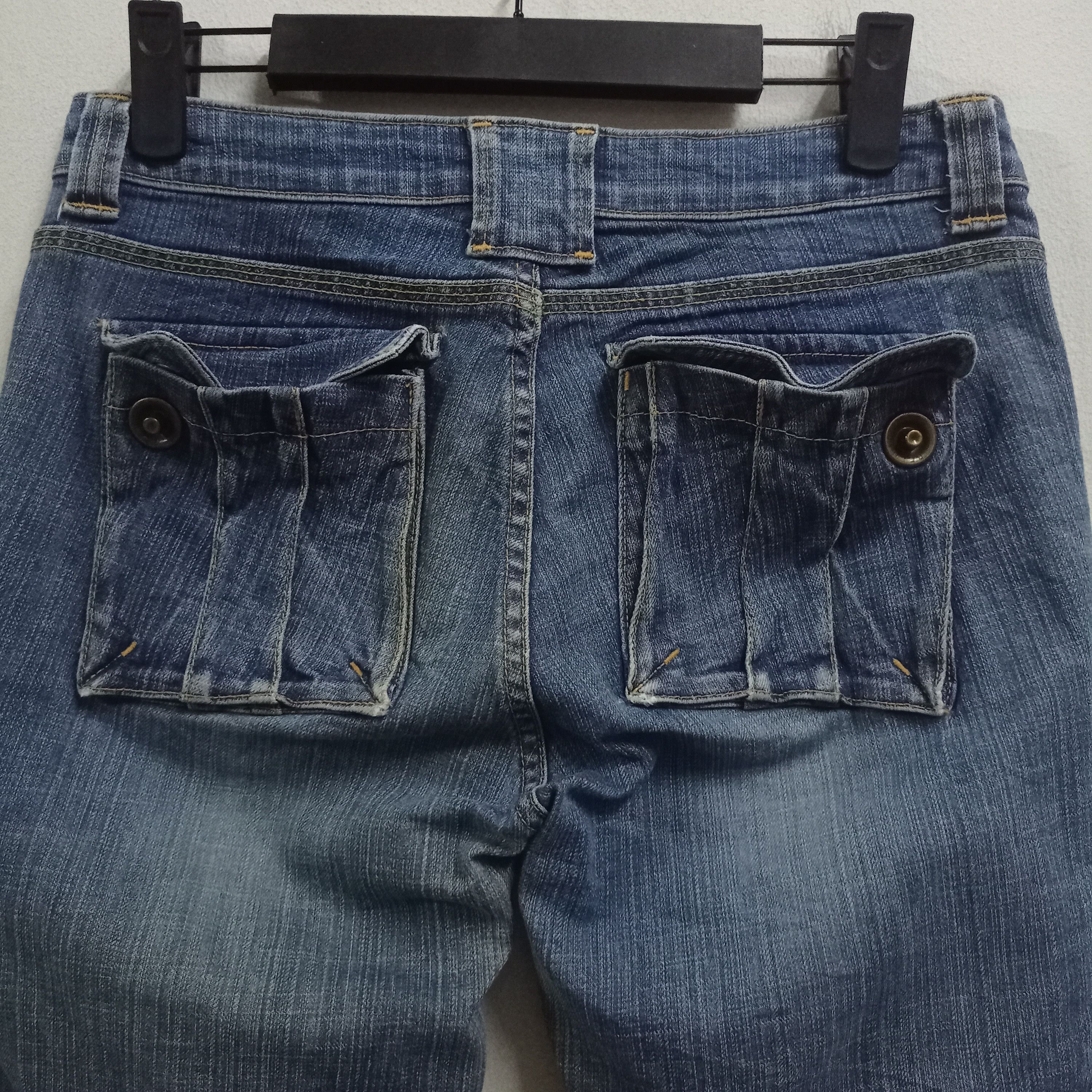 Japanese Brand Vintage Japanese Blue Way Blue Wash Flare Jeans Size 28" / US 6 / IT 42 - 6 Thumbnail