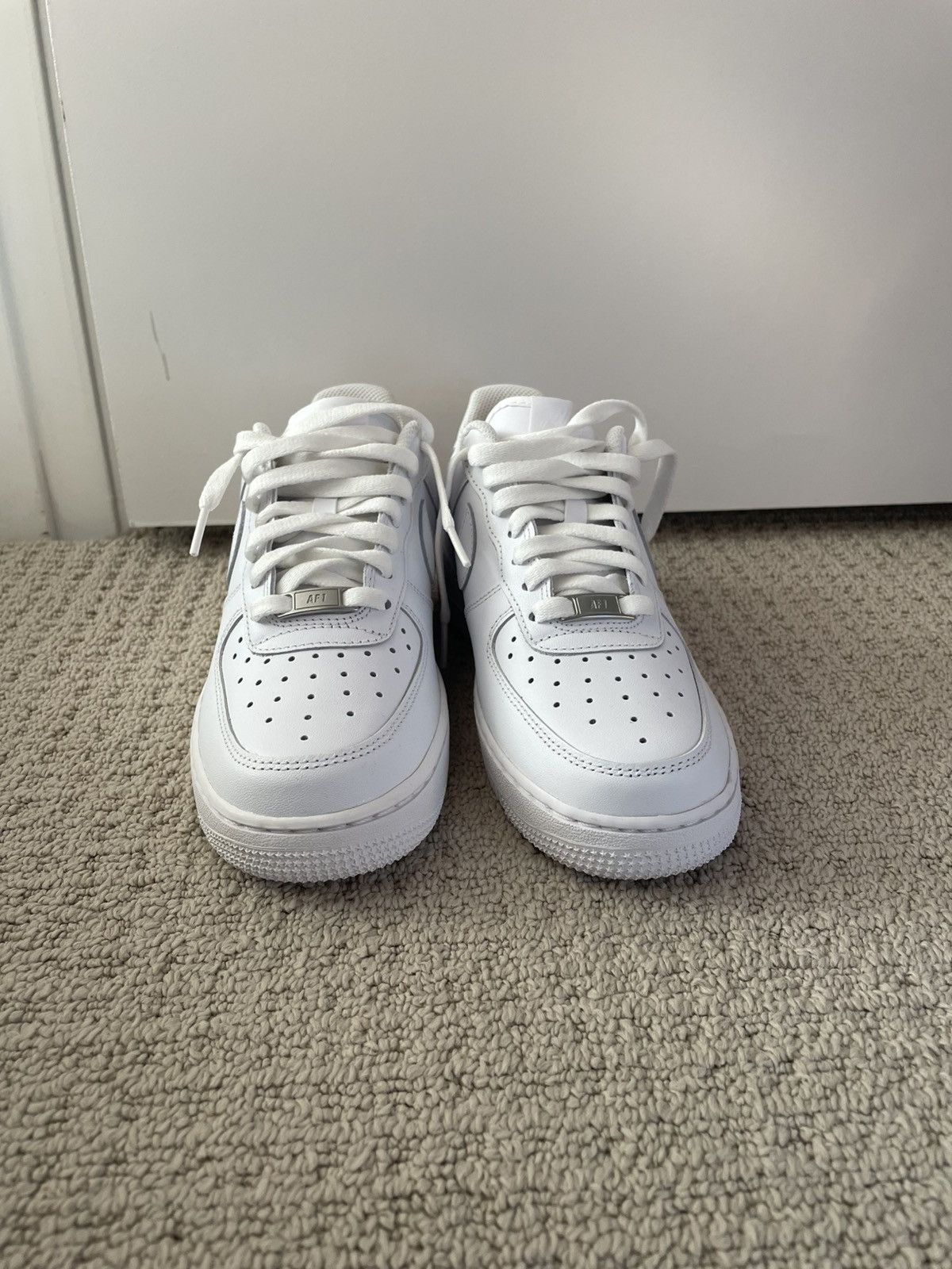 Nike WMNS NIKE AIR FORCE 1 ‘07 Size US 7 / IT 37 - 3 Thumbnail