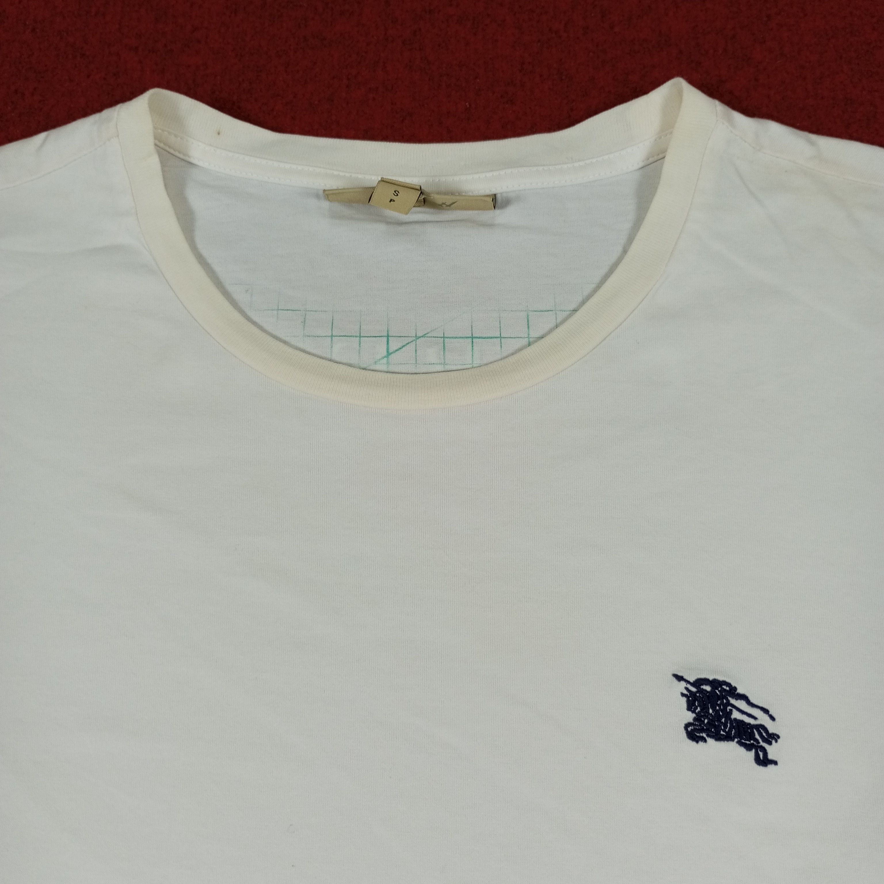 Burberry Burberry London England Small Logo Design Custom Art Tshirt Size US M / EU 48-50 / 2 - 4 Thumbnail