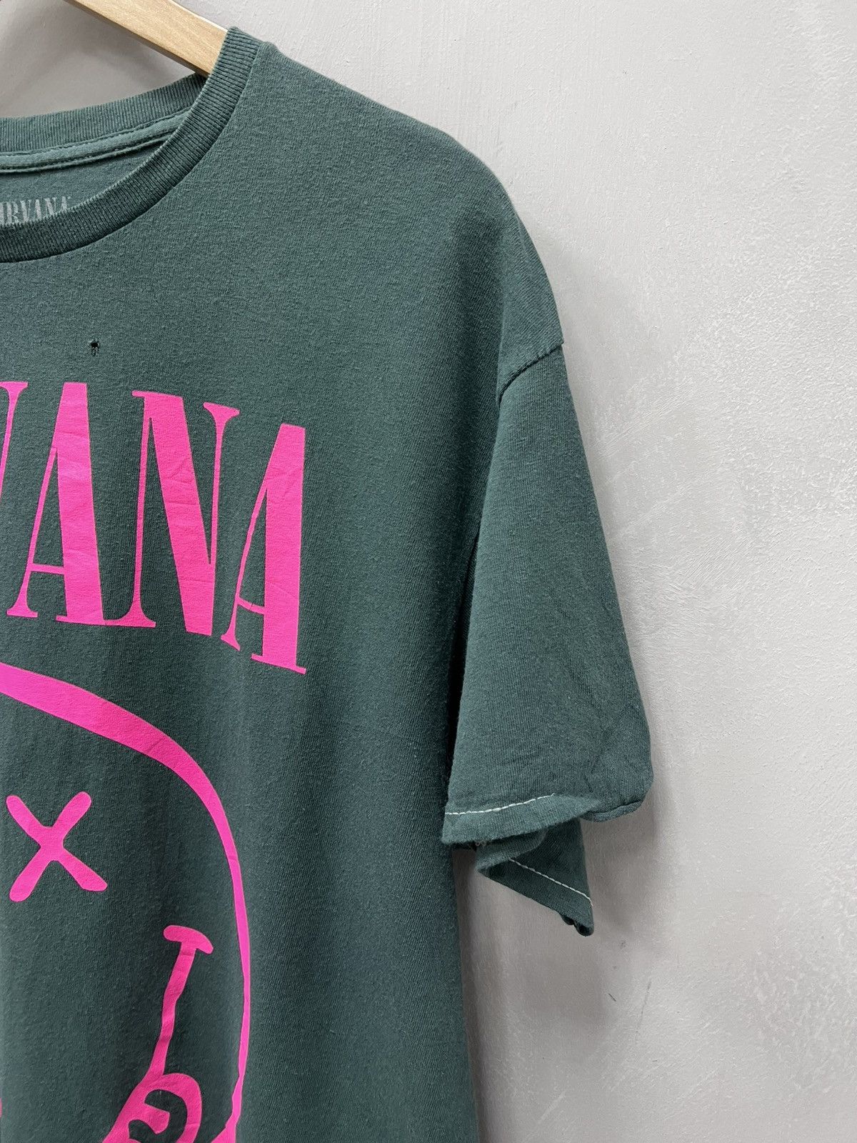 Nirvana × Vintage VINTAGE NIRVANA 90s Y2K T-shirt streetwear rockband Size US L / EU 52-54 / 3 - 8 Thumbnail