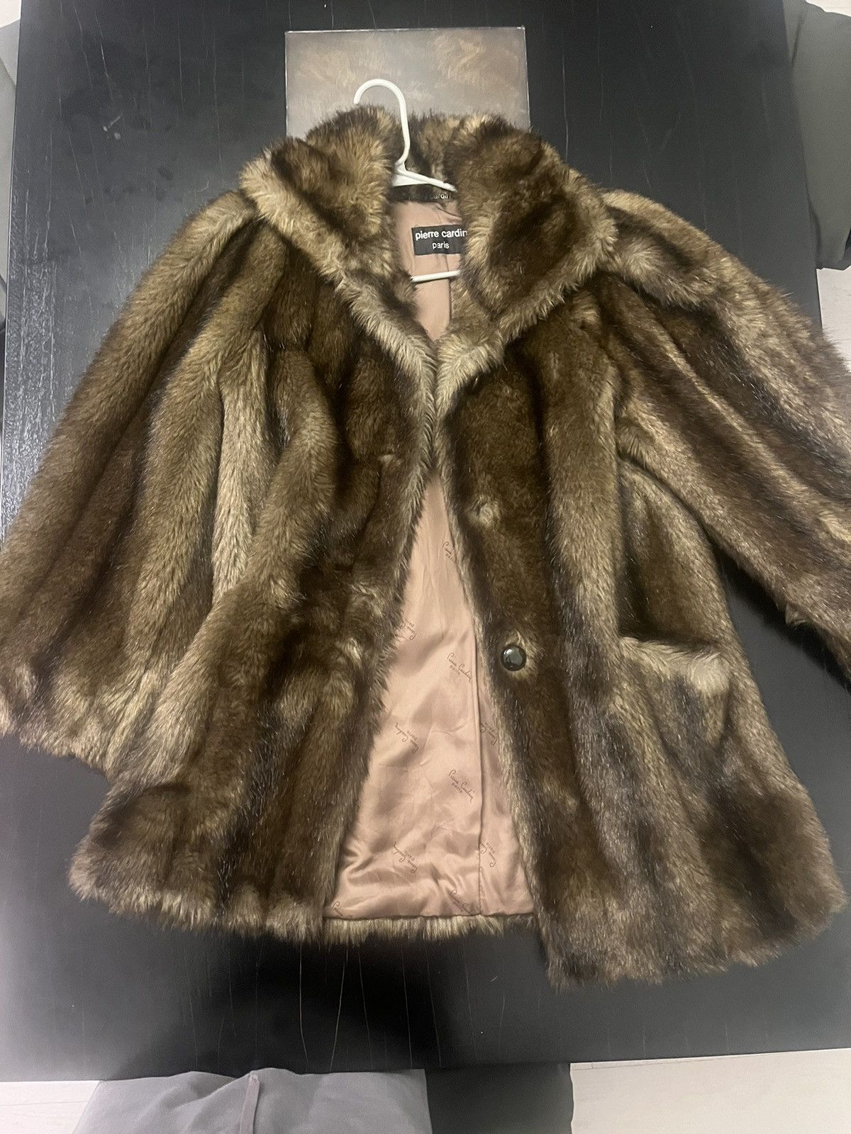 Pierre Cardin WOLF FUR COAT Size M / US 6-8 / IT 42-44 - 1 Thumbnail