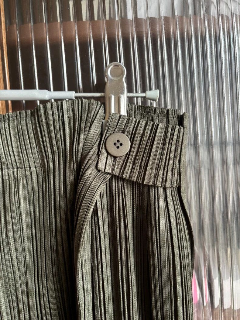 Issey Miyake Issey Miyake size:2 Black pleated trousers Size 22" - 5 Thumbnail