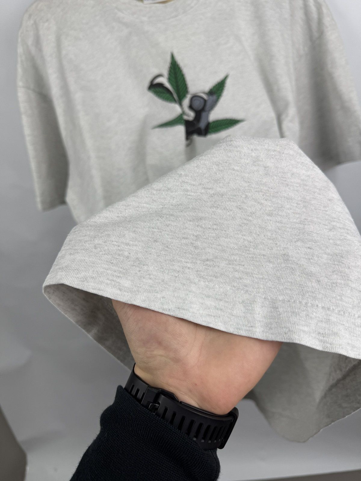 Fruit Of The Loom 🇺🇸 Vintage 90s Indica Skunk Weed 420 Marijuana Cannabis Tee Size US XL / EU 56 / 4 - 7 Thumbnail