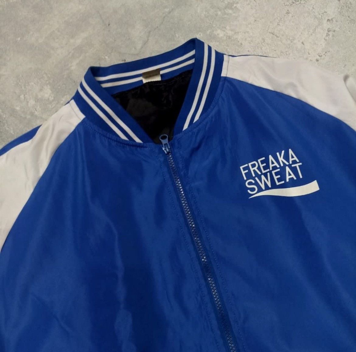 Japanese Brand × Vintage Vintage Pocari Sweat - Freaka Sweat Jacket Size US XL / EU 56 / 4 - 4 Thumbnail