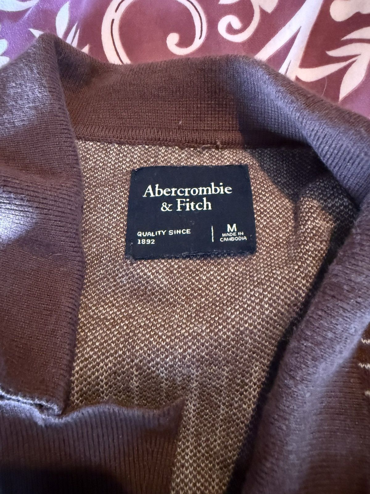 Abercrombie & Fitch Men’s Abercrombie and Fitch brown & white striped knit Polo Size US M / EU 48-50 / 2 - 4 Thumbnail