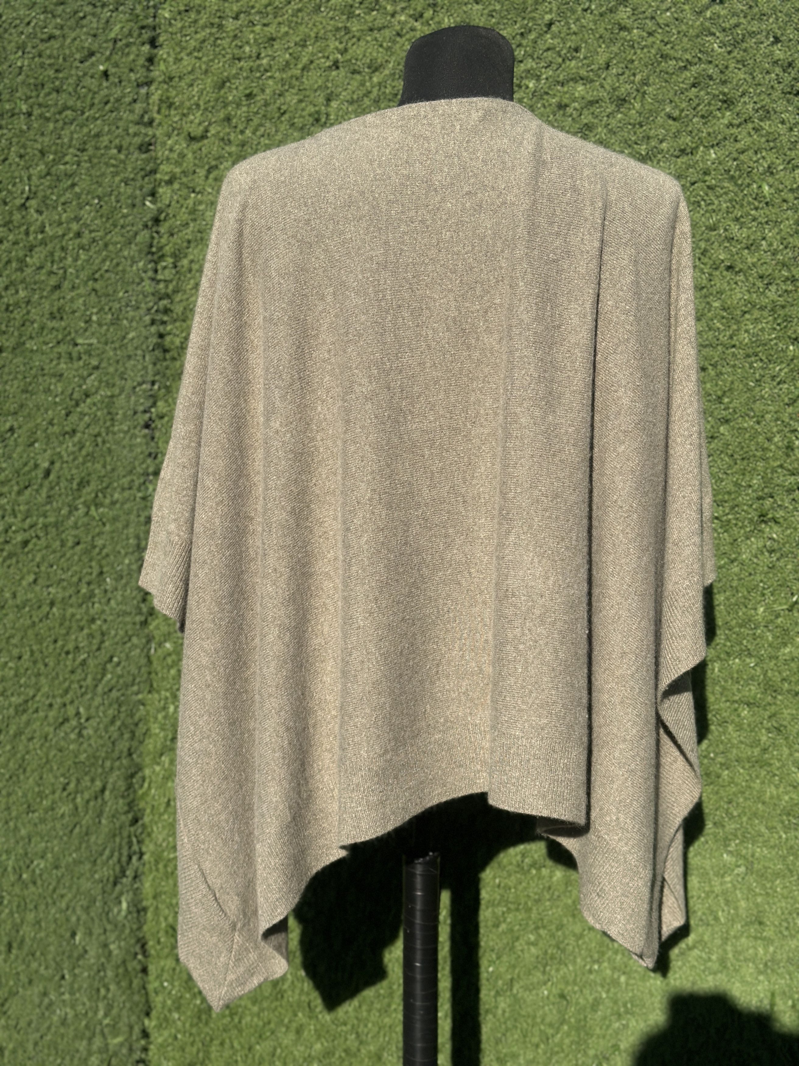 Ralph Lauren Ralph Lauren 100% Cashmere Open-Side Poncho Cardigan Rib ML Size M / US 6-8 / IT 42-44 - 12 Thumbnail