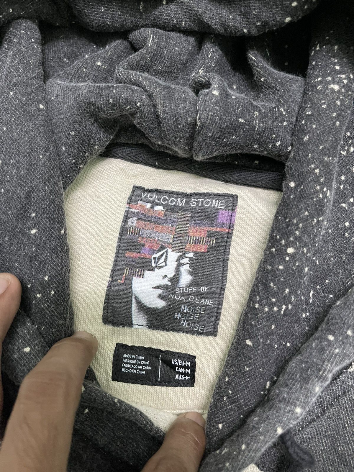 Volcom 2000s VOLCOM STONE X NOA DEANE ALL OVERPRINT HOODIE Size US M / EU 48-50 / 2 - 9 Thumbnail