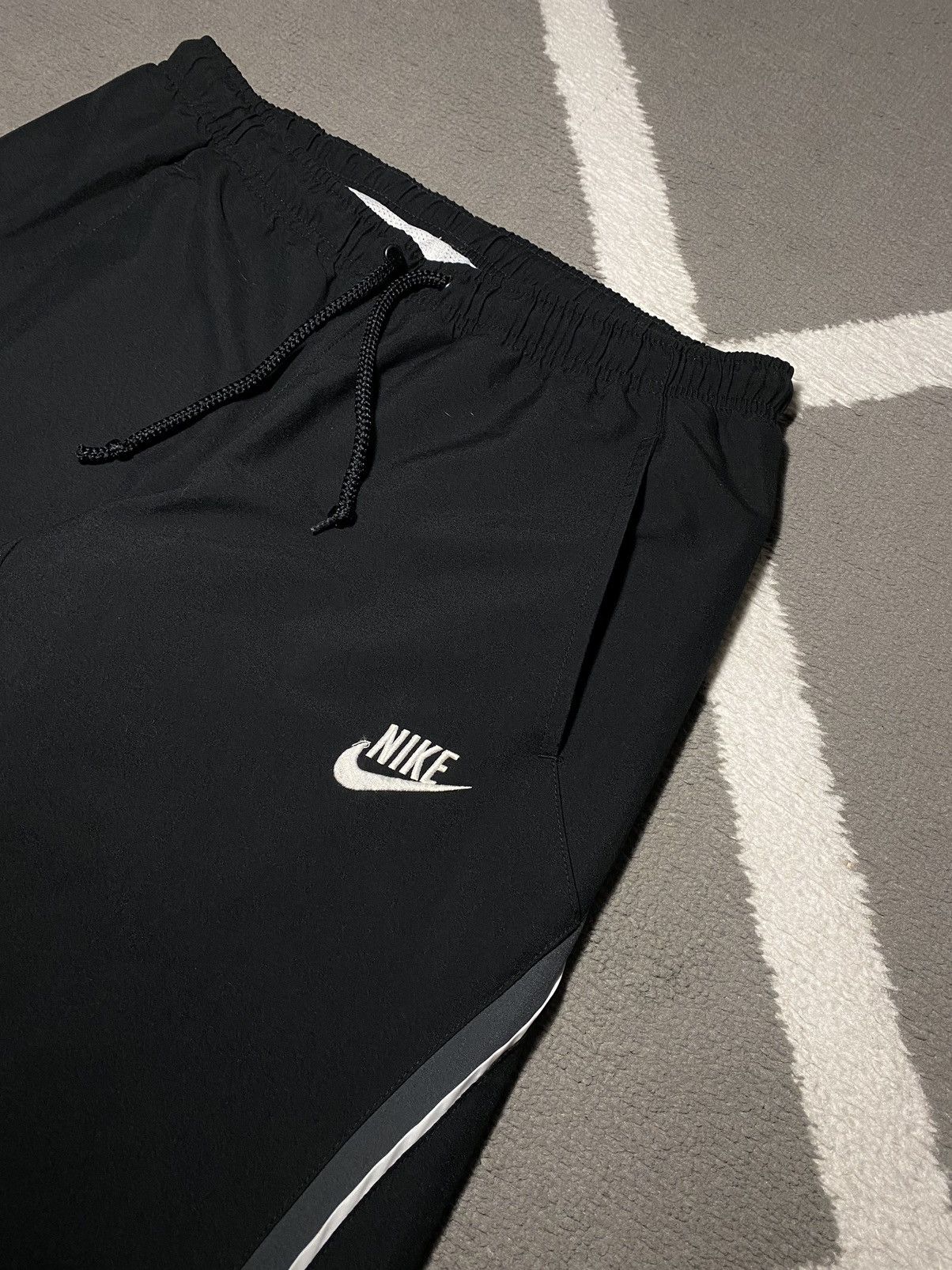 Nike × Vintage Vintage 00’s Y2K Nike Swoosh Parachute Sweatpants Size 26" / US 2 / IT 38 - 9 Thumbnail