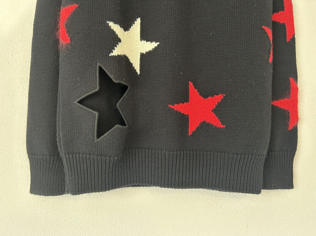 Givenchy Oversized Wool Sweater with Stars Size US S / EU 44-46 / 1 - 4 Thumbnail