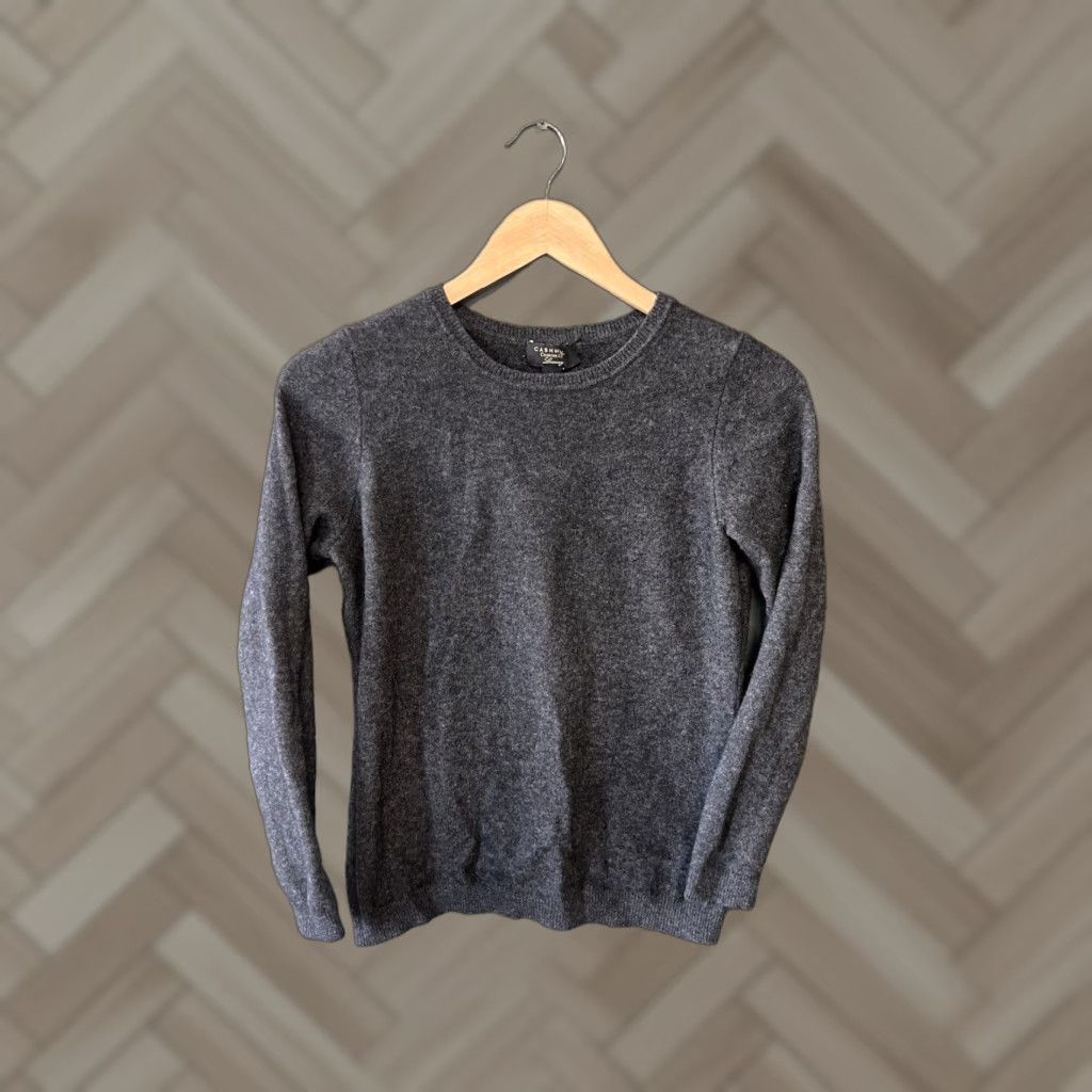 Charter Club VINTAGE Charter Club Sweatshirt Womens Gray Cashmere Pullover Size M Size M / US 6-8 / IT 42-44 - 1 Thumbnail