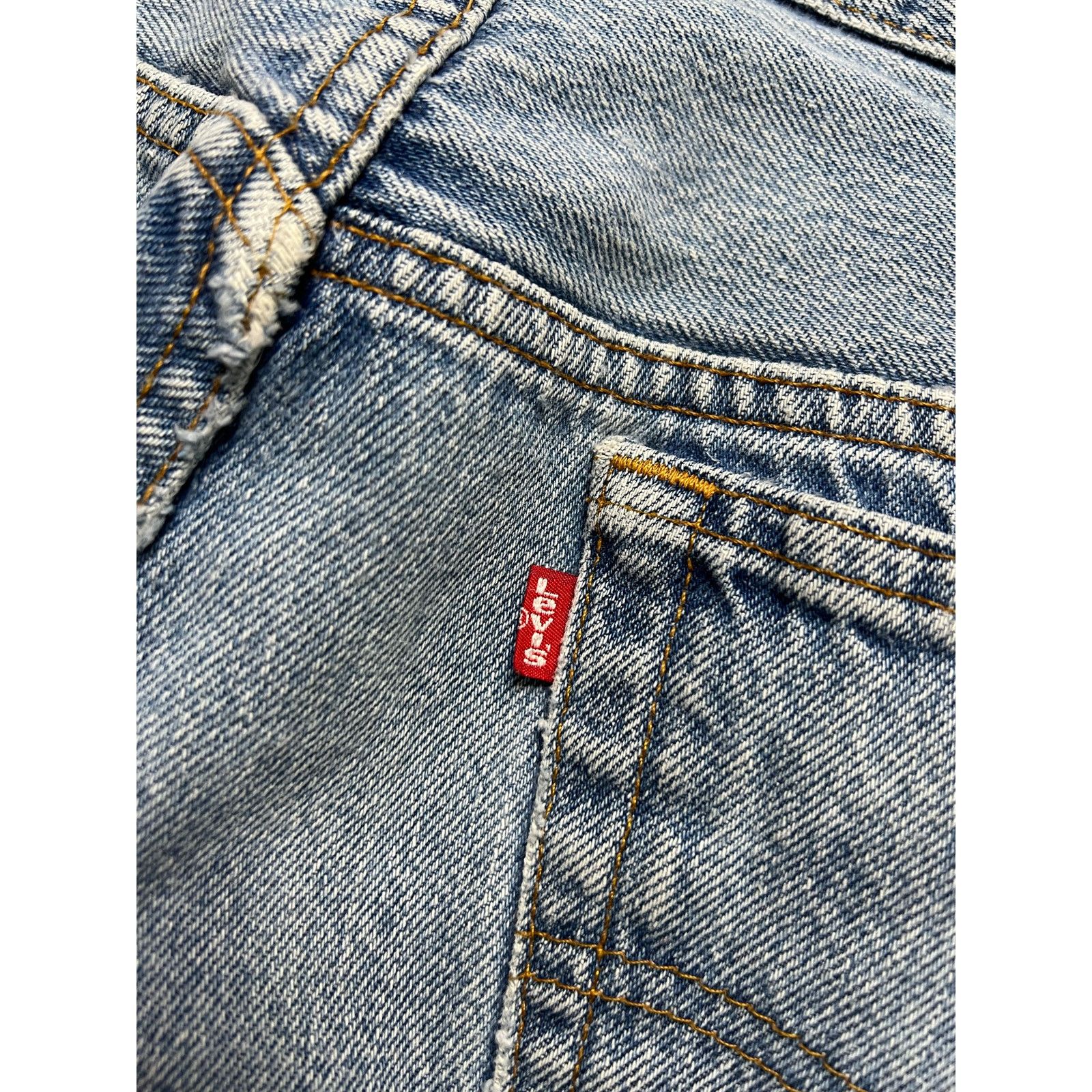 Levi's VTG Levi’s 501 Jeans USA Button Fly Faded Distressed 33x26 Size US 33 - 12 Thumbnail