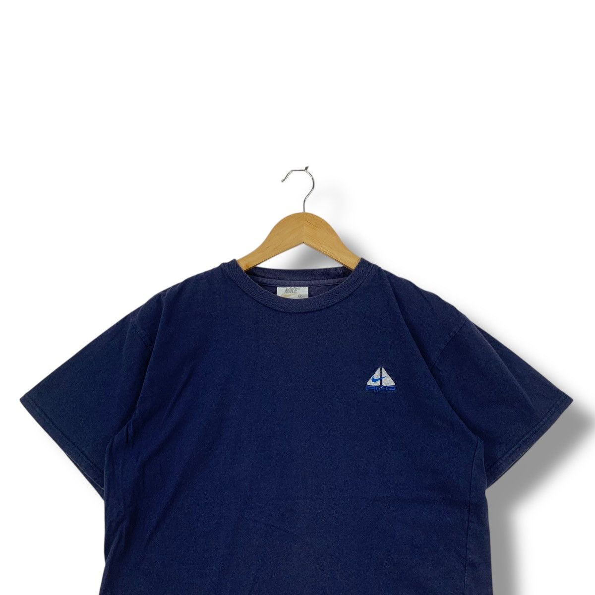 Nike ACG Vintage 90's NIKE ACG Small Embroidery Logo Tee Shirt Size US S / EU 44-46 / 1 - 2 Thumbnail