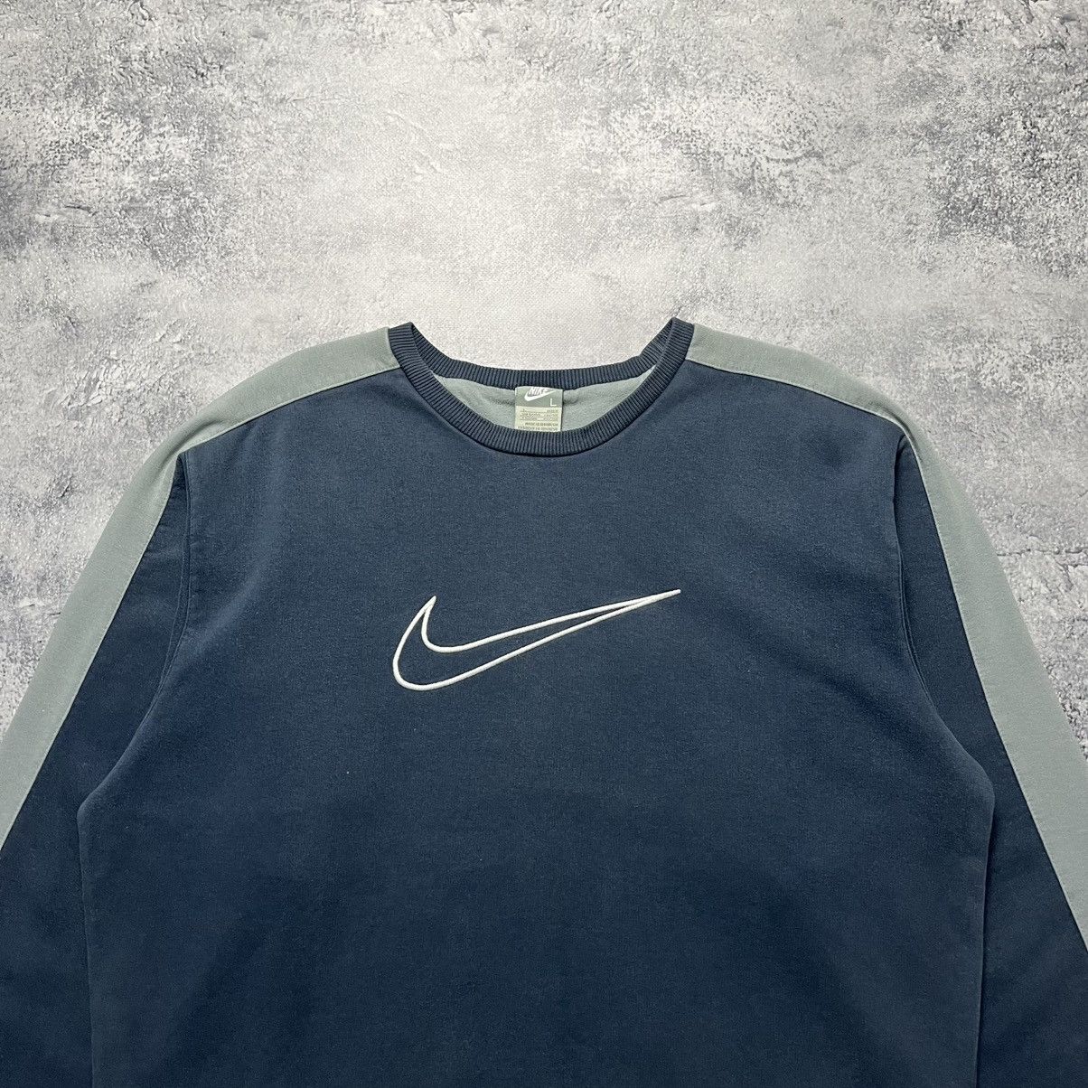 Nike Vintage Nike Big Central Logo Swoosh Sweatshirt Streetwear Size US L / EU 52-54 / 3 - 2 Thumbnail