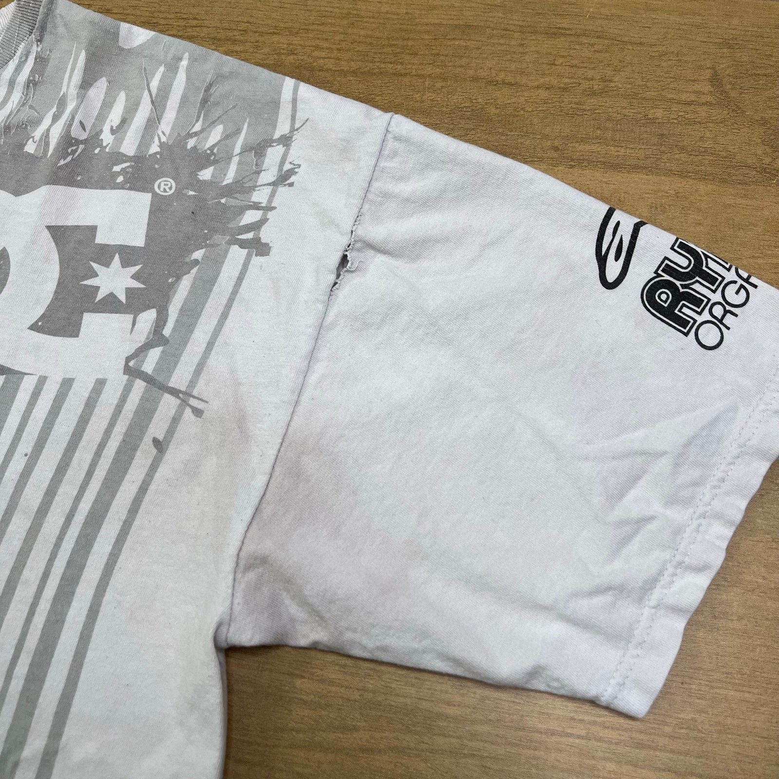 Vintage DC Shoes Ken Block 43 Graphic T-Shirt White Drip Ford Men XL Size US XL / EU 56 / 4 - 8 Thumbnail