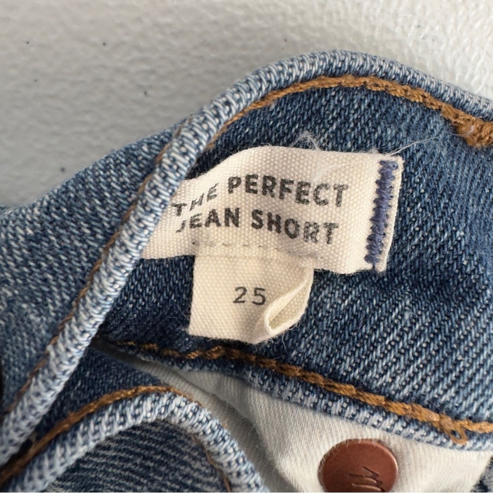 Madewell Madewell The Perfect Jean Short Medium Wash Shorts Raw Hem Size 25" / US 0 / IT 36 - 4 Thumbnail