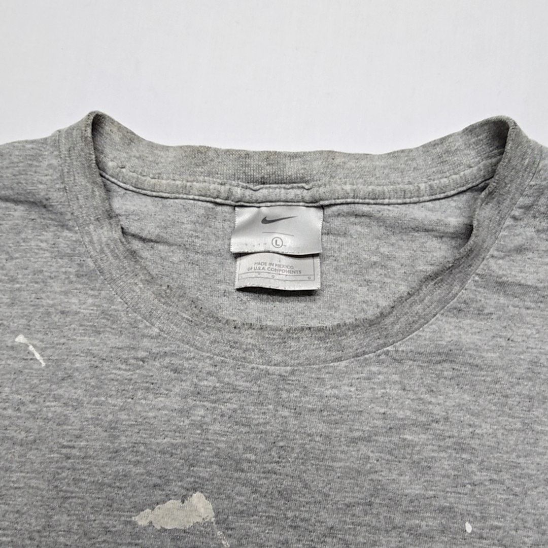 Nike Vintage Nike Paint Splatter Tee Gray Swoosh L Distressed Size US L / EU 52-54 / 3 - 7 Thumbnail
