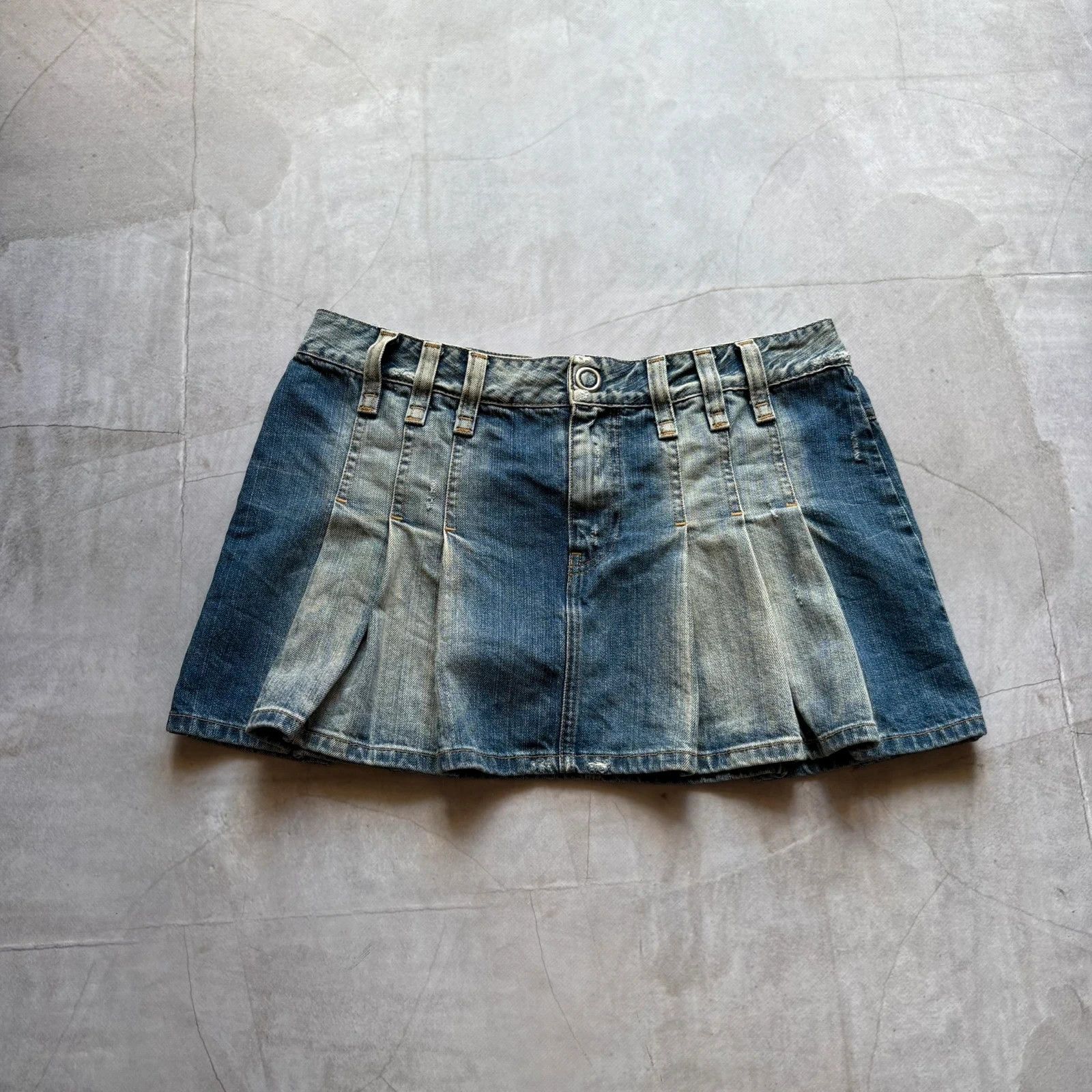 Hysteric Glamour Y2K 00s Replay Denim Faded distressed Embroidered Mini Skirt Size 30" / US 8 / IT 44 - 2 Thumbnail