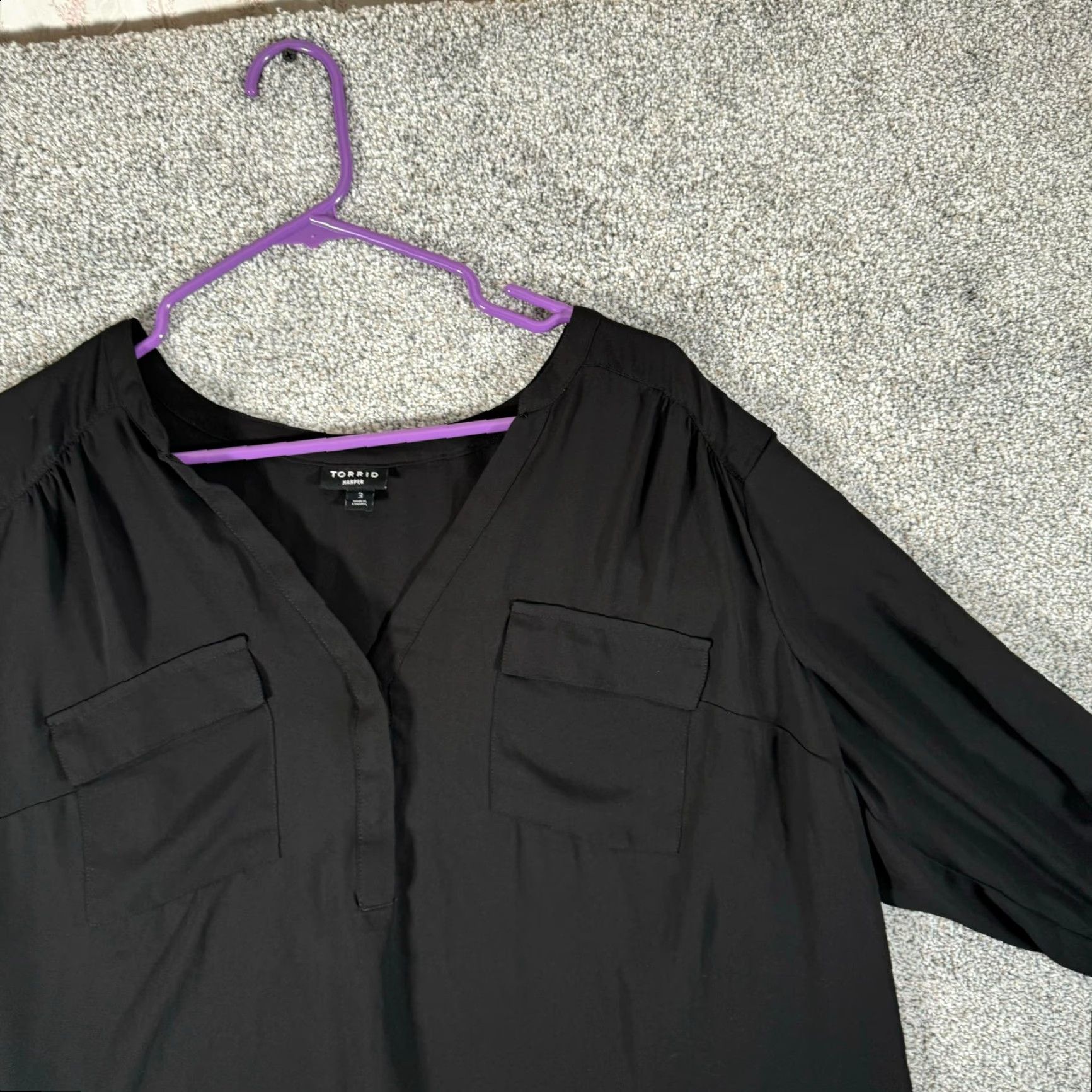 Torrid Torrid Blouse Hi-Lo Roll Tab Pockets 3X Plus Black V-Neck Button Polyester Grunge Witchy Fairy Tunic Women Mens? Size XXL / US 16-18 / IT 52-54 - 4 Thumbnail