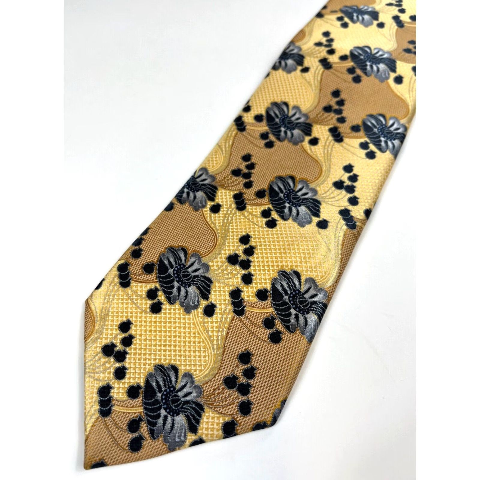 Ermenegildo Zegna VINTAGE Ermenegildo Zegna Men's Luxury Silk Tie Floral Made in Italy Size ONE SIZE - 4 Thumbnail