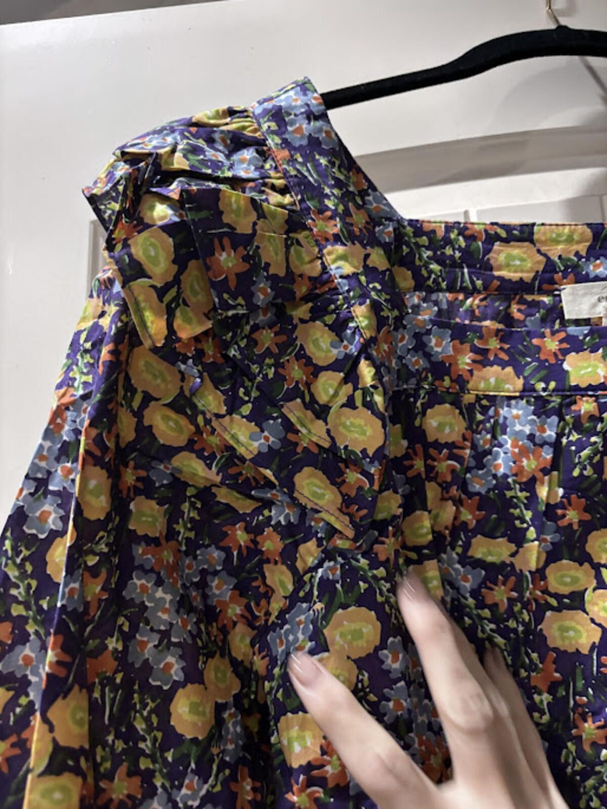 Etro Entro Floral Long Sleeve Blouse w/ Ruffle Detail Size Medium Size M / US 6-8 / IT 42-44 - 2 Thumbnail