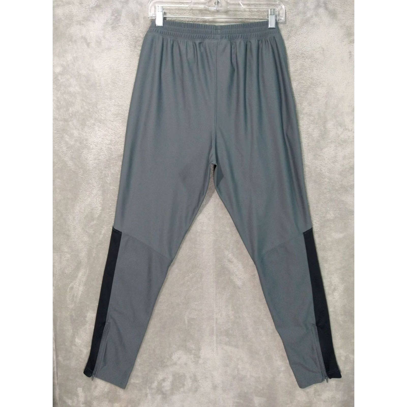 Under Armour Under Armour Pants Mens Medium Athletic Jogger Tapered Leg Fitted Gray Polyblend Stretch Inseam 30in Pockets DST Baseball Graphic? Size US 31 - 2 Thumbnail