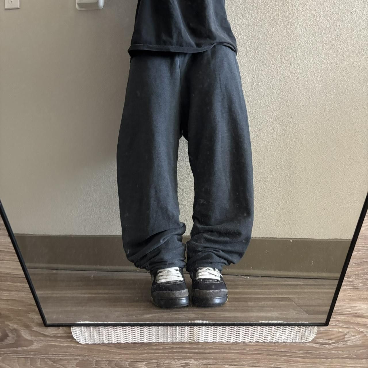 Japanese Brand Crazy Vintage Y2K/2000s Dark Grey Essential Sweatpants! Fits M Size US 32 / EU 48 - 1 Thumbnail