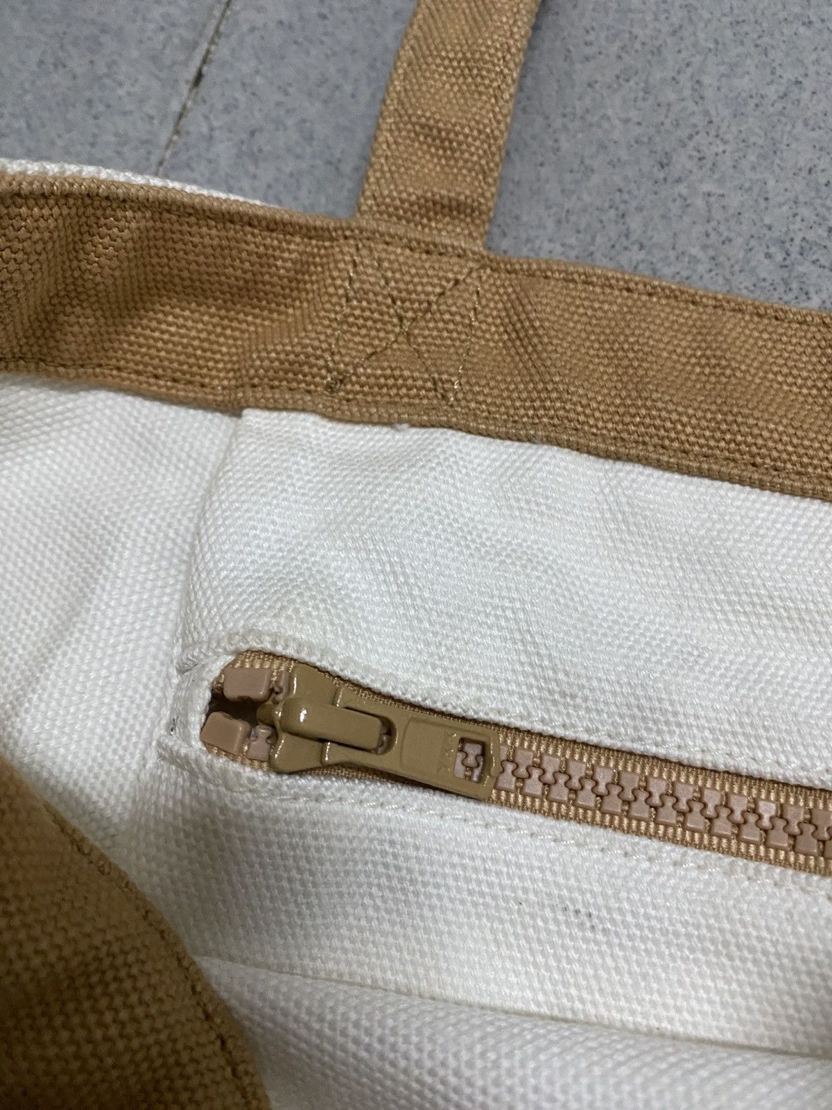Louis Vuitton Fondation Louis Vuitton totebag Size ONE SIZE - 4 Thumbnail