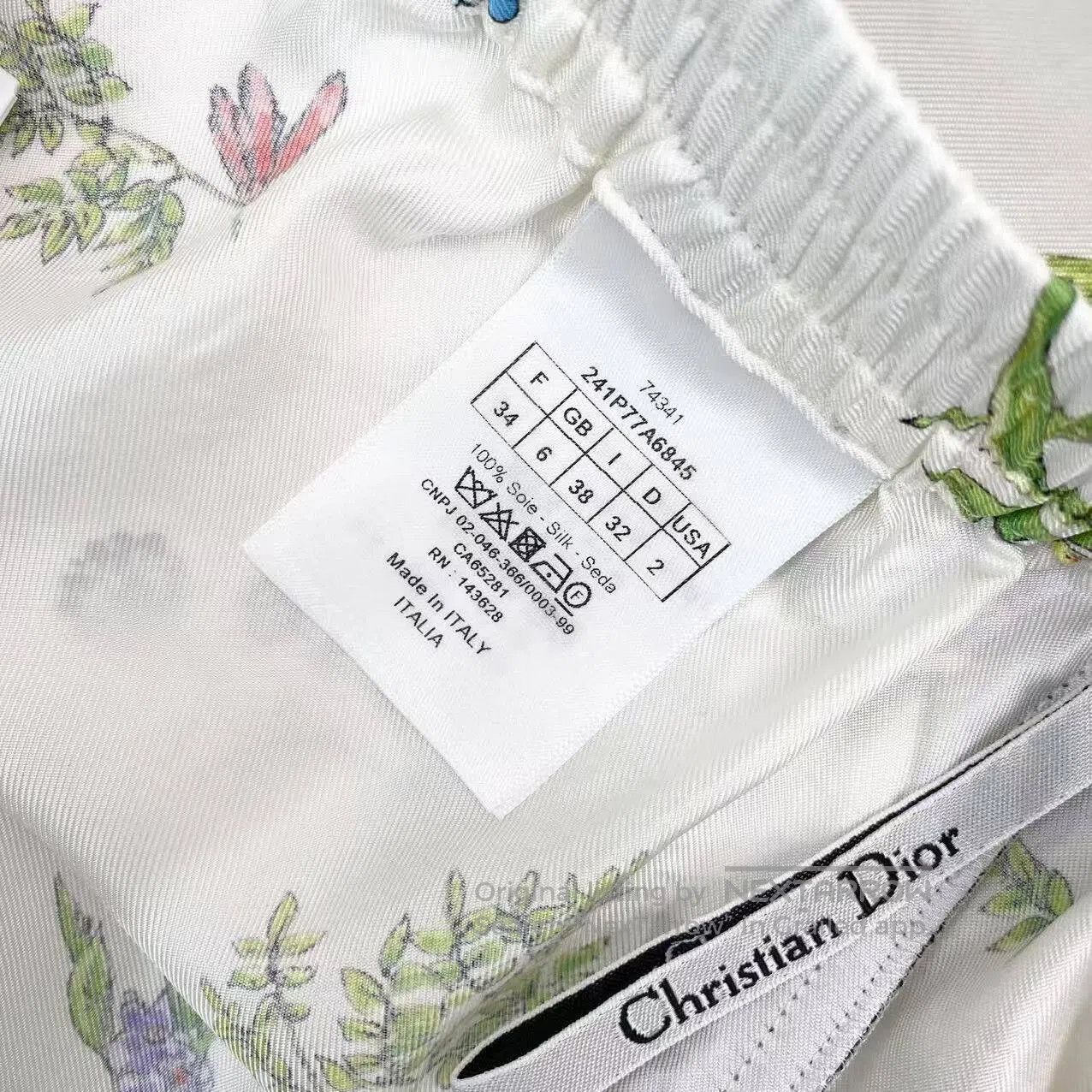 Dior Dior floral silk shorts| Size 42" / US 20 - 4 Thumbnail