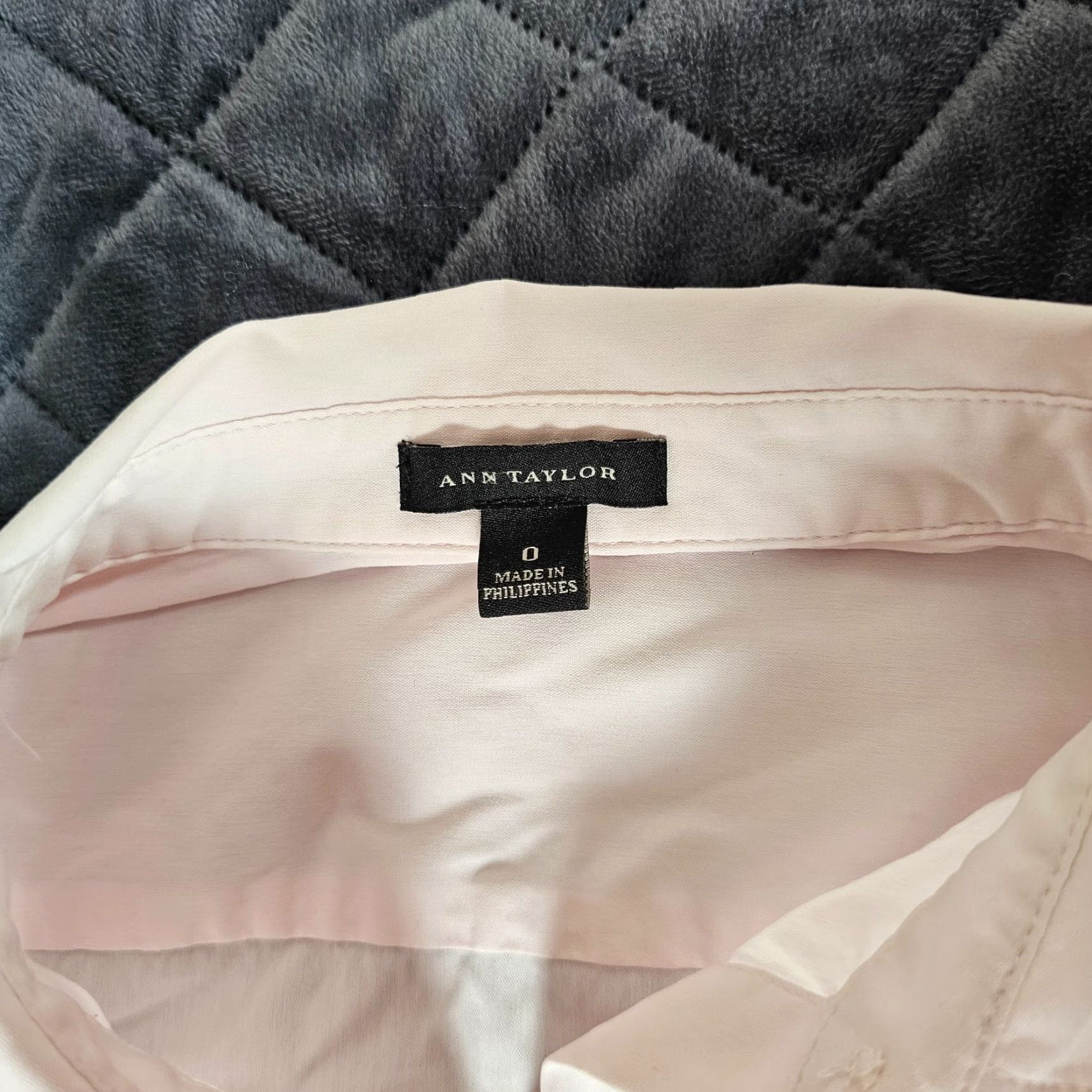 Vintage VINTAGE Taylor Button-Up Shirt Women’s Size 0 Long Sleeve Collared Pink Casual Formal Size XS / US 0-2 / IT 36-38 - 7 Thumbnail