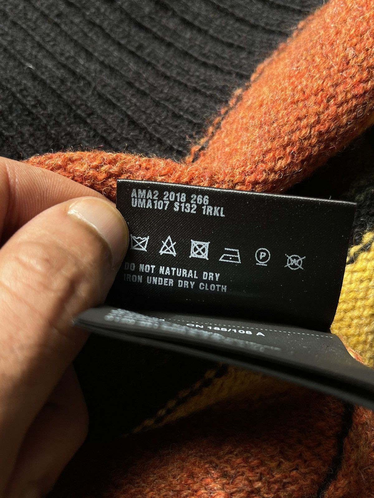 Prada Prada 2018 Black Oversized Sweater With Colourful Stripes Size US L / EU 52-54 / 3 - 13 Thumbnail