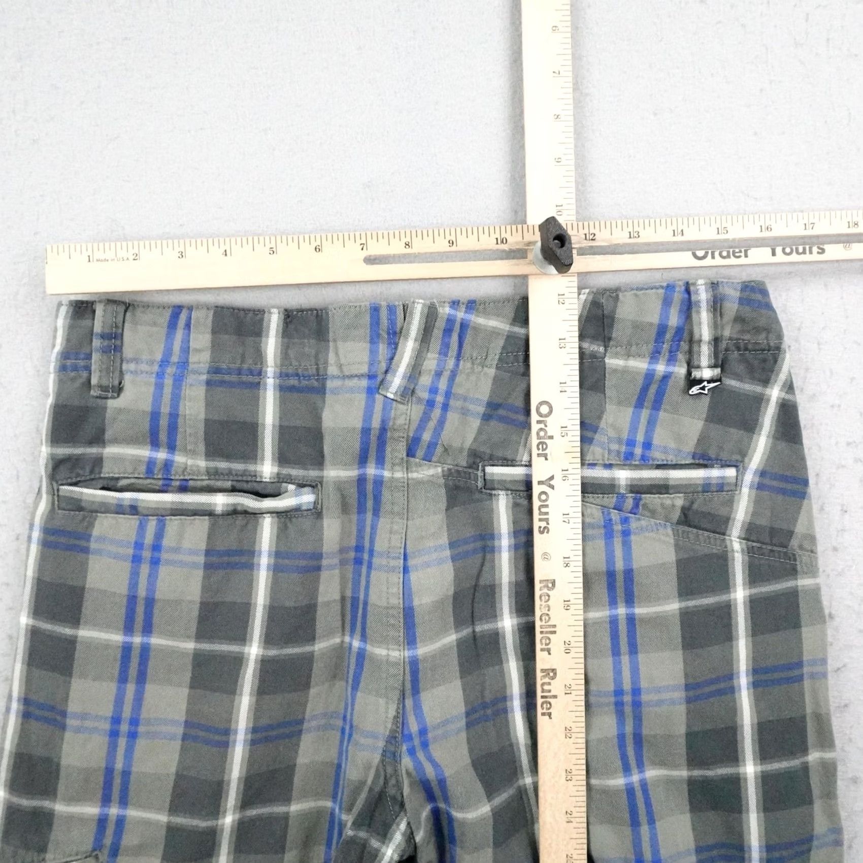 Alpinestars Alpinestars Mens 32 Gray Blue Plaid Chino Baggy Skater Snowboarder Shorts Black Size US 32 / EU 48 - 7 Thumbnail