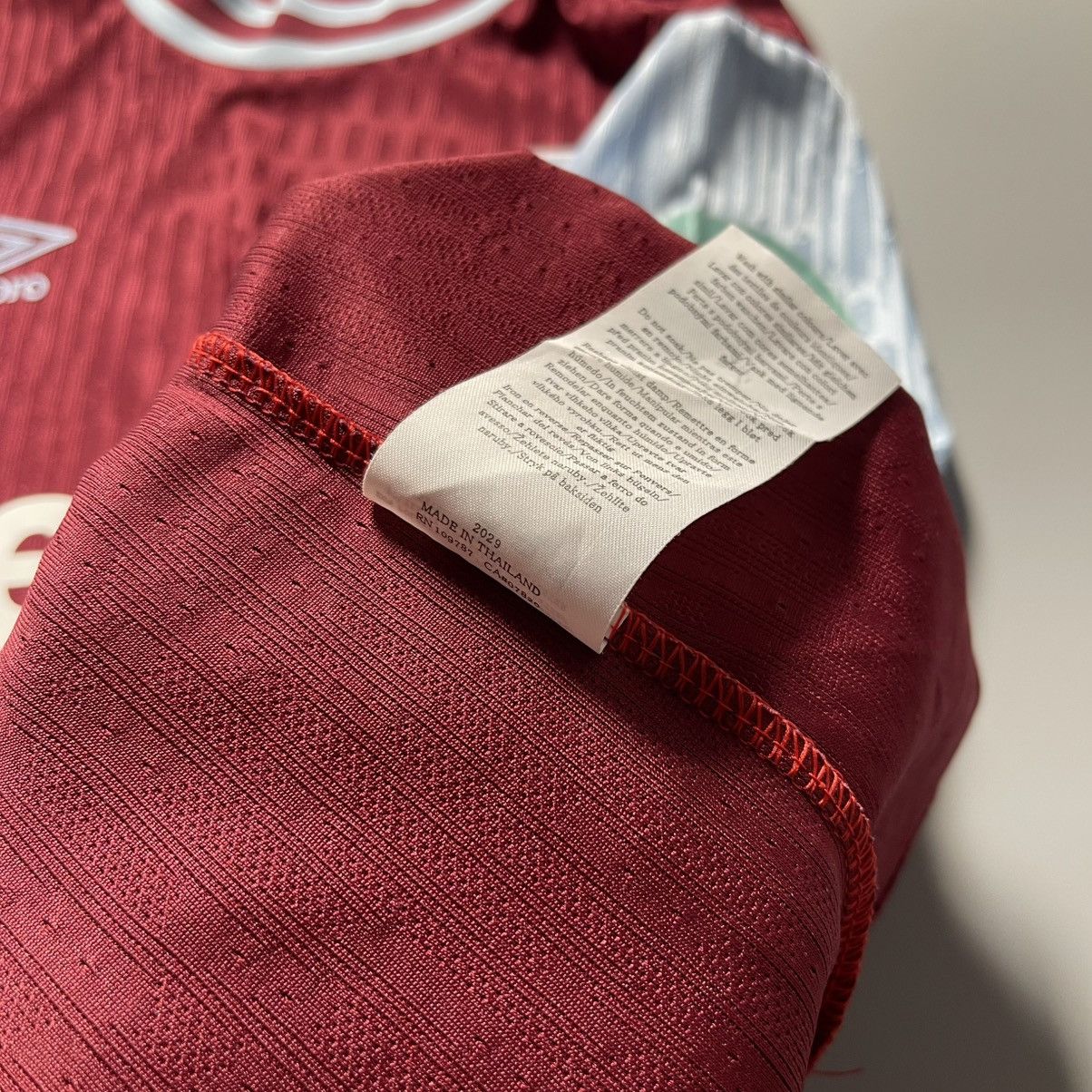 Vintage WEST HAM UNITED UMBRO 2024/2025 SOCCER HOME JERSEY #14 KUDUS Size US S / EU 44-46 / 1 - 15 Thumbnail