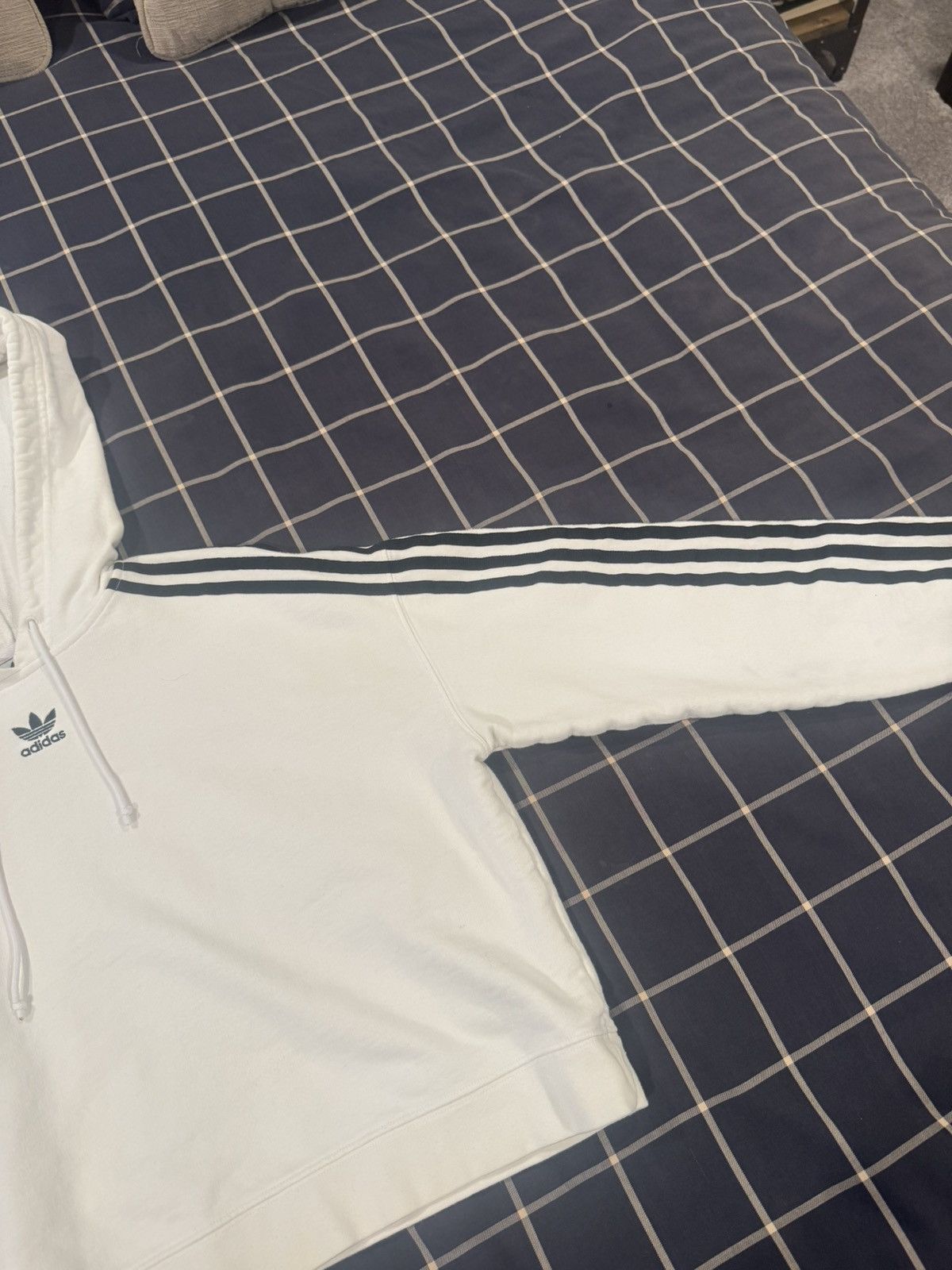 Adidas Adidas White 3 Stripe Trefoil Crop Hoodie DX2321 Womens Med Size M / US 6-8 / IT 42-44 - 3 Thumbnail