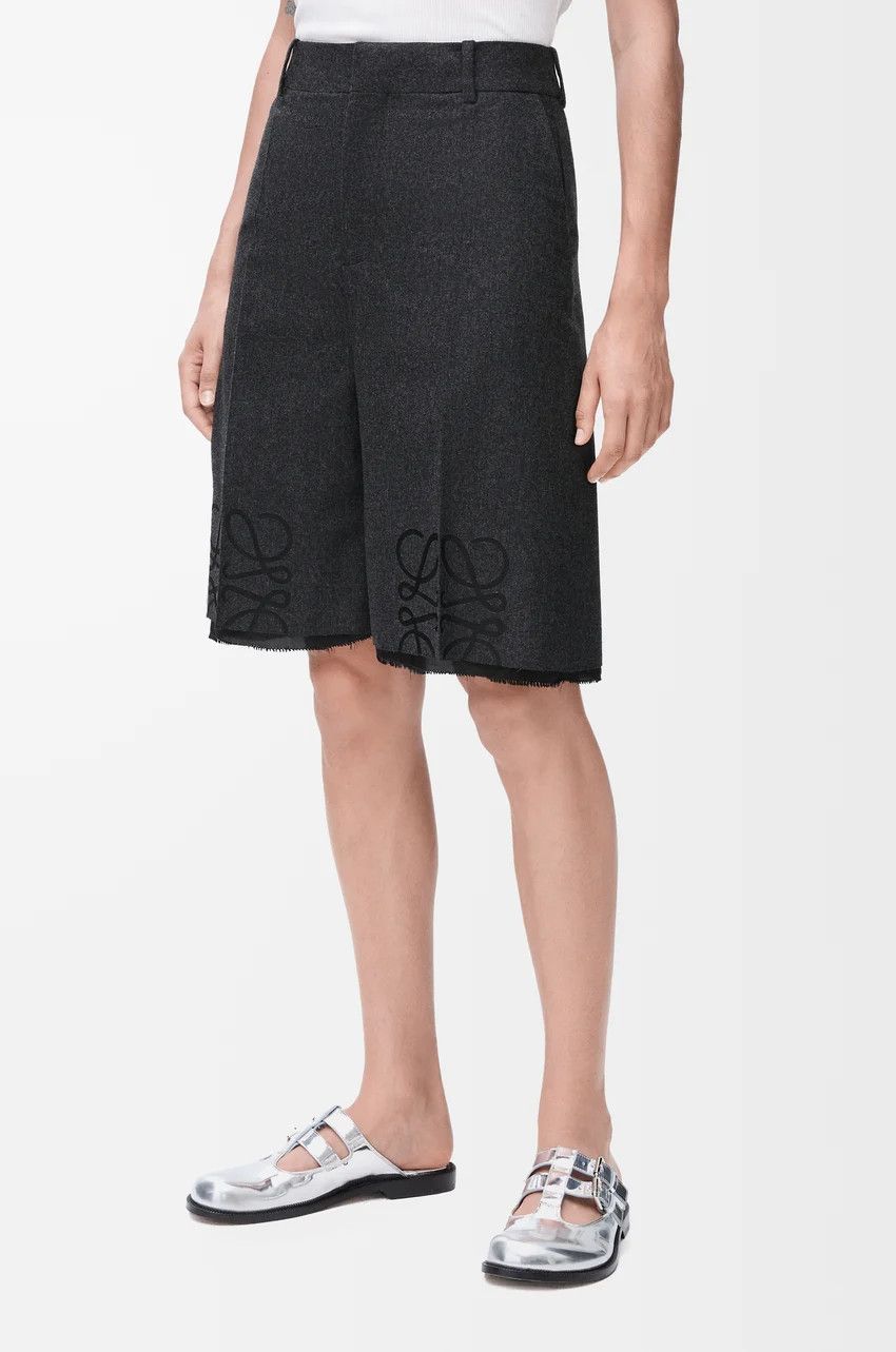 Loewe o1loc1c0525 Shorts in Black Size 32" / US 10 / IT 46 - 2 Thumbnail