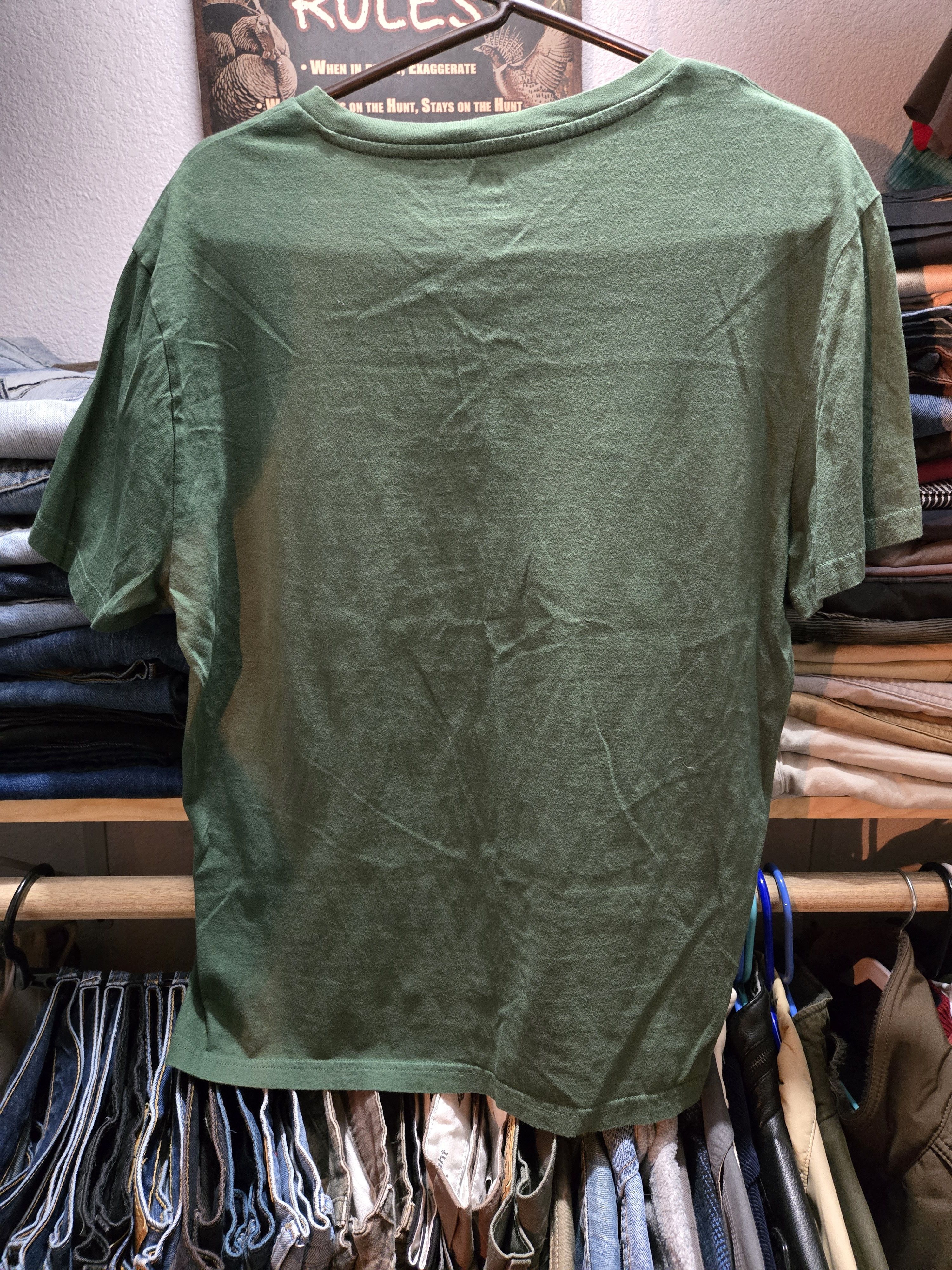 H&M Green vneck Size US M / EU 48-50 / 2 - 2 Thumbnail