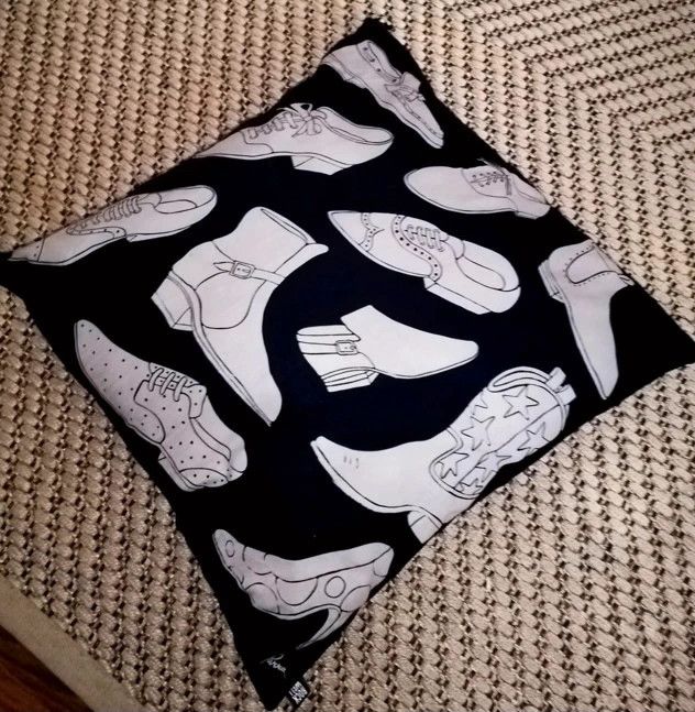 Pillow Boots Shoes Heels Brogues Hak Patta Rockwell ByParra in Black, Men's