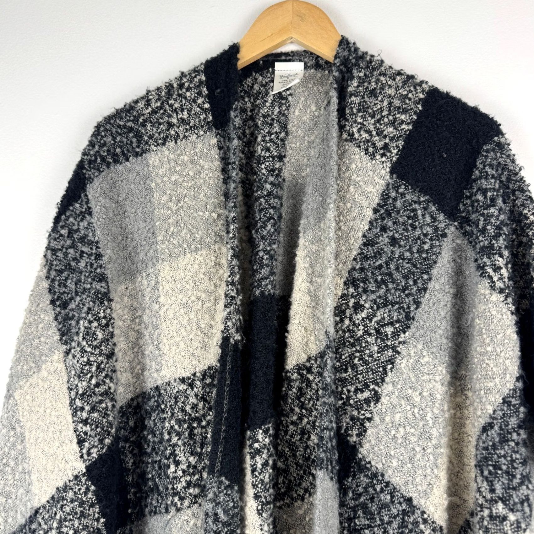 Vintage Woolrich Amalia Blanket Wrap Poncho Shawl Black Grey Plaid Fringe OSFM HLM0235S Cozy Size ONE SIZE - 7 Thumbnail