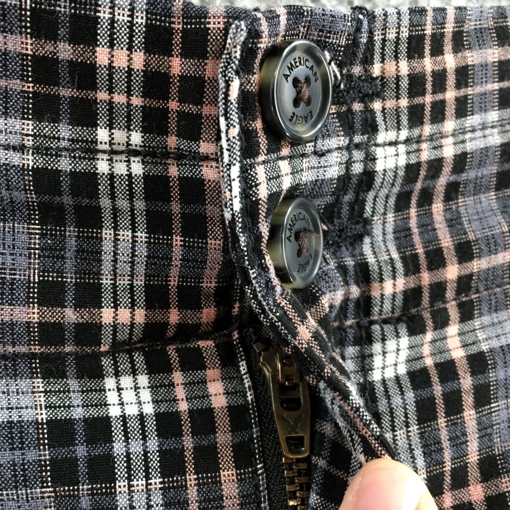 American Eagle Outfitters American Eagle Outfitters Mom Shorts Womens 2 Blue High Rise Button Front Plaid Size 26" / US 2 / IT 38 - 4 Thumbnail