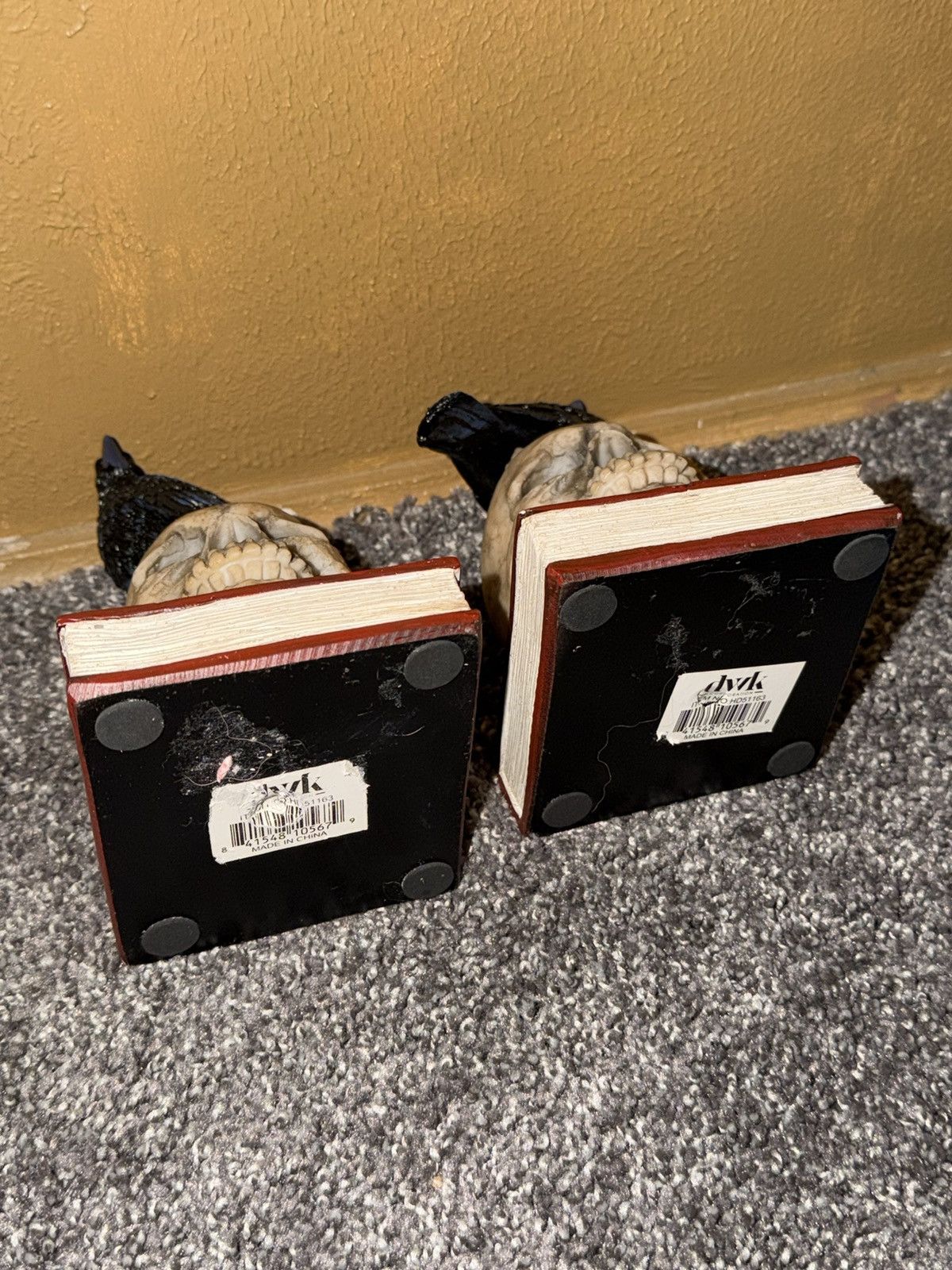 Other DWK Skull Bird Book End 2 Piece Set Used Pre Owned Size ONE SIZE - 16 Thumbnail