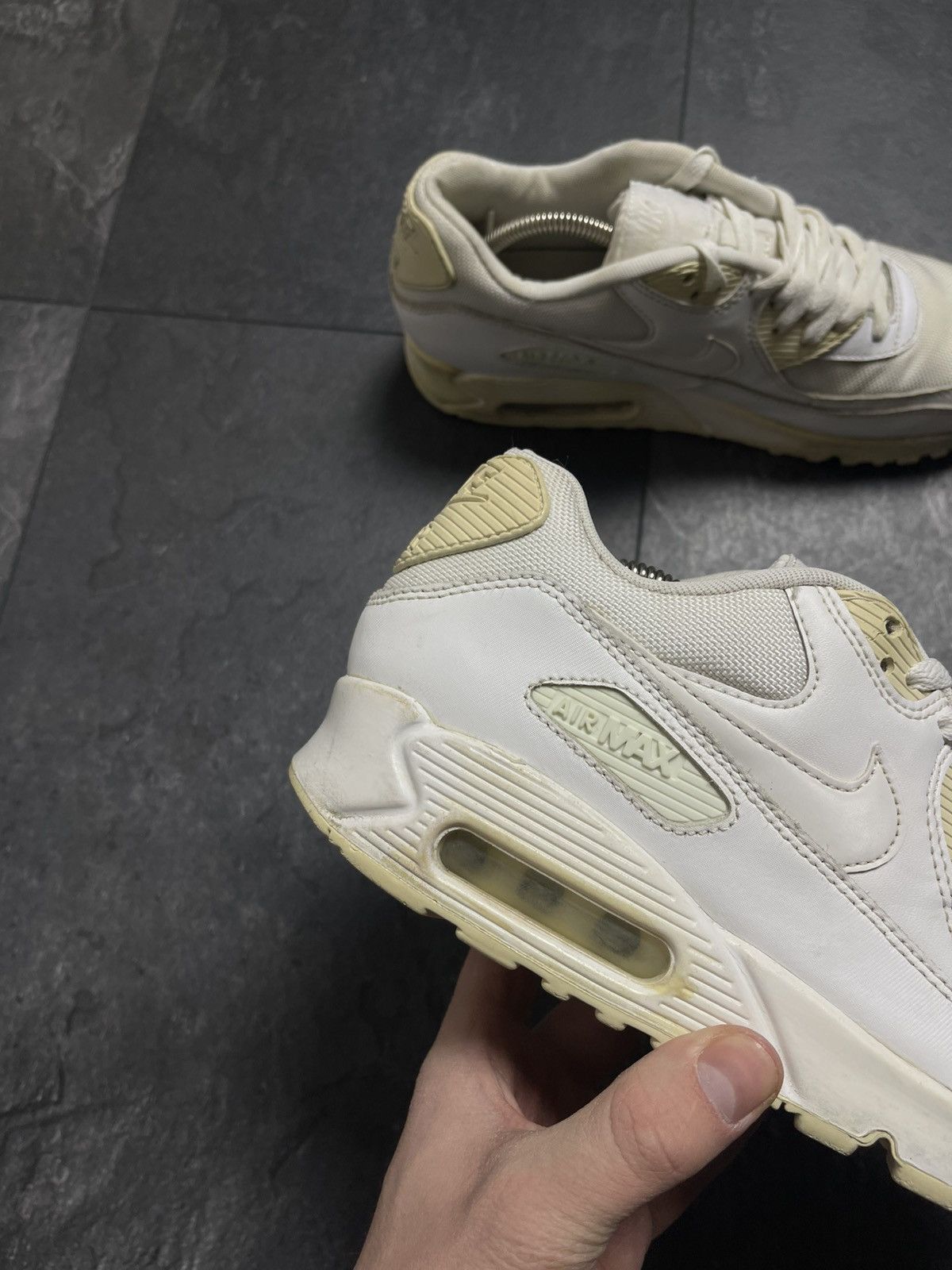 Vintage NIKE AIR MAX 90 WHITE LOW TOP SNEAKERS Size US 7 / EU 40 - 2 Thumbnail