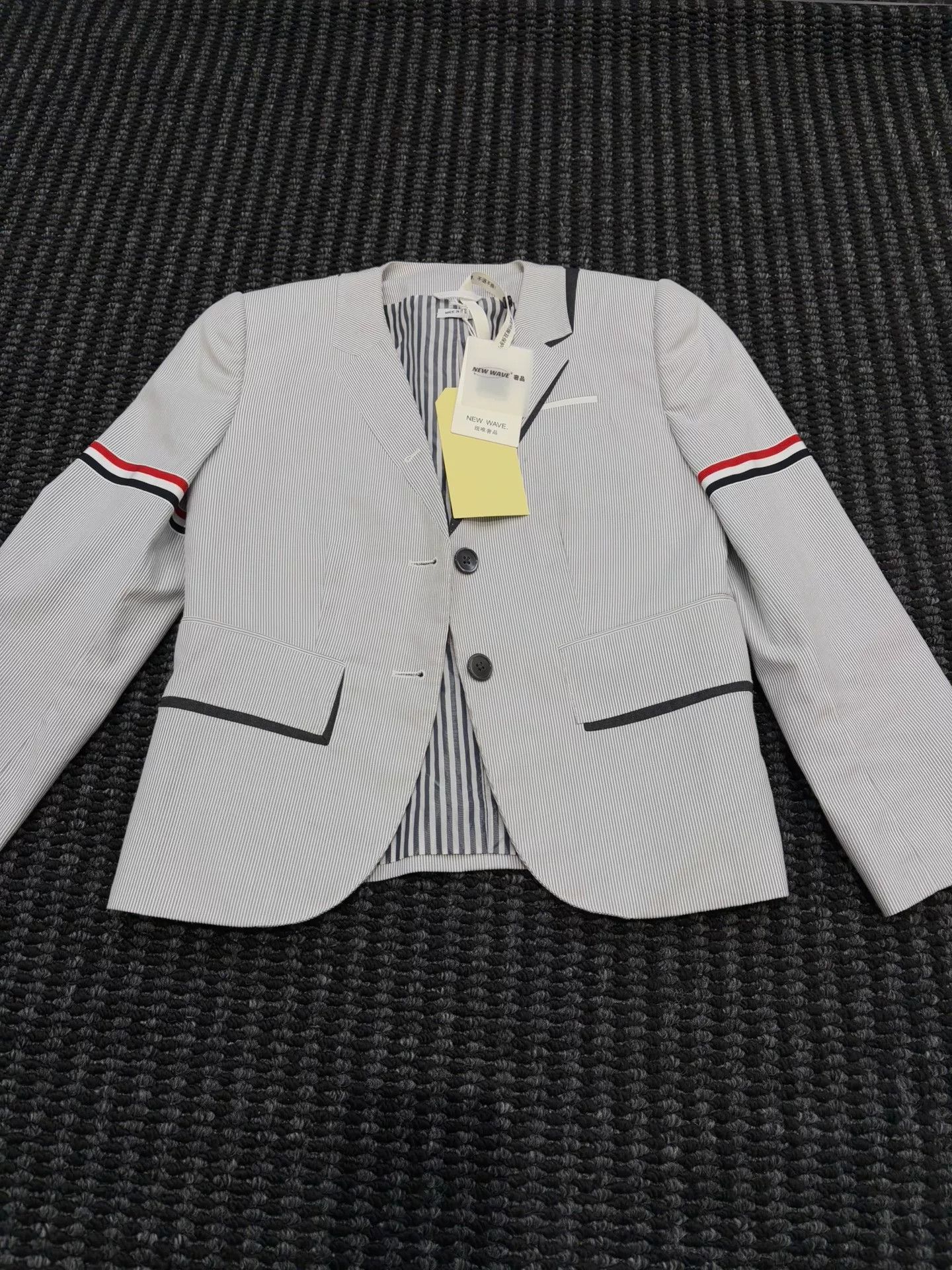 Thom Browne thom browne gray striped double sleeve blazer Size US S / EU 44-46 / 1 - 1 Thumbnail
