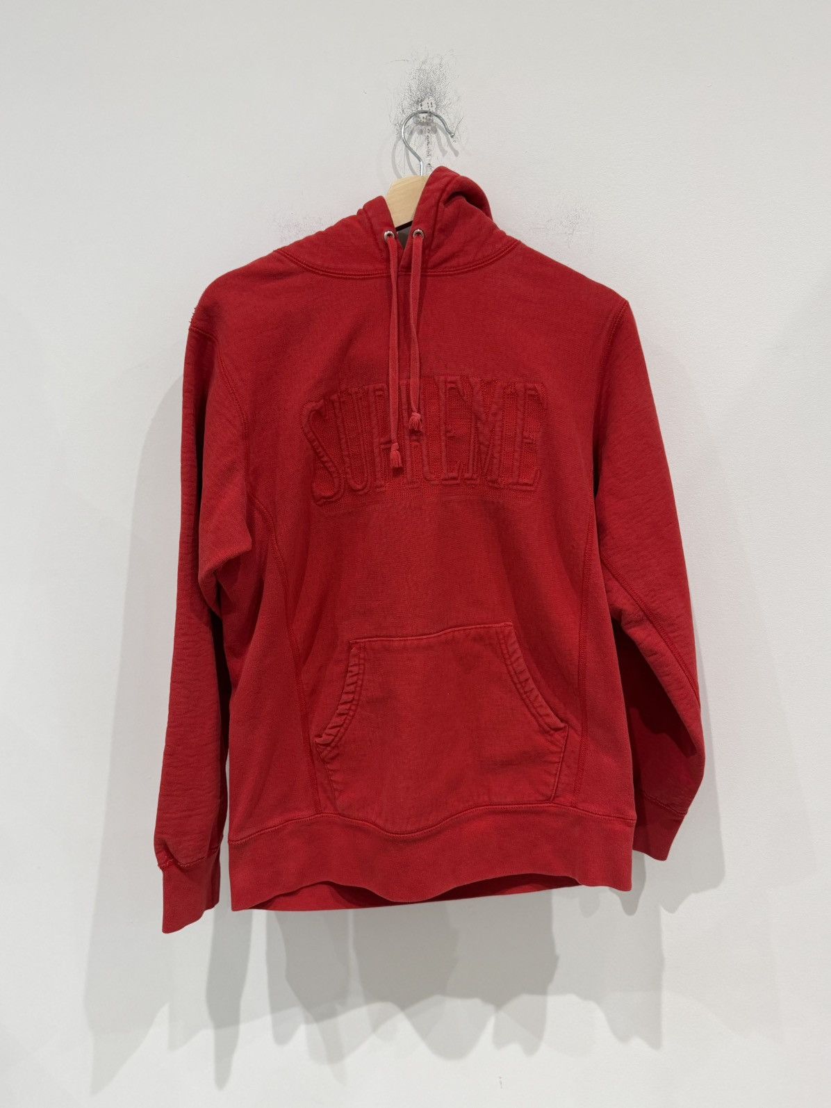 Supreme Supreme Embroidered Outline Hooded Sweatshirt Red Size US M / EU 48-50 / 2 - 1 Thumbnail