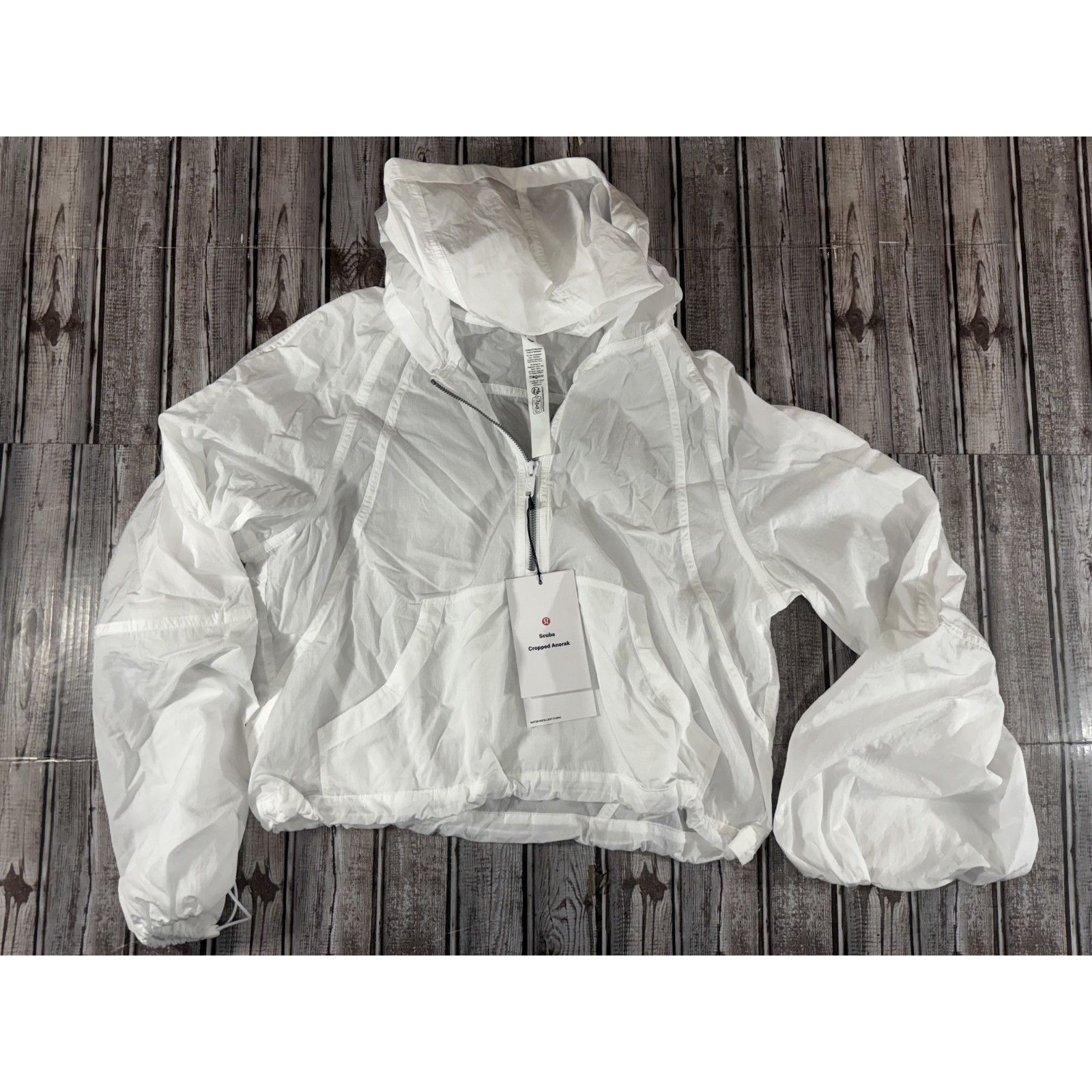 Lululemon Scuba Cropped Anorak color White size 8 NWT $128