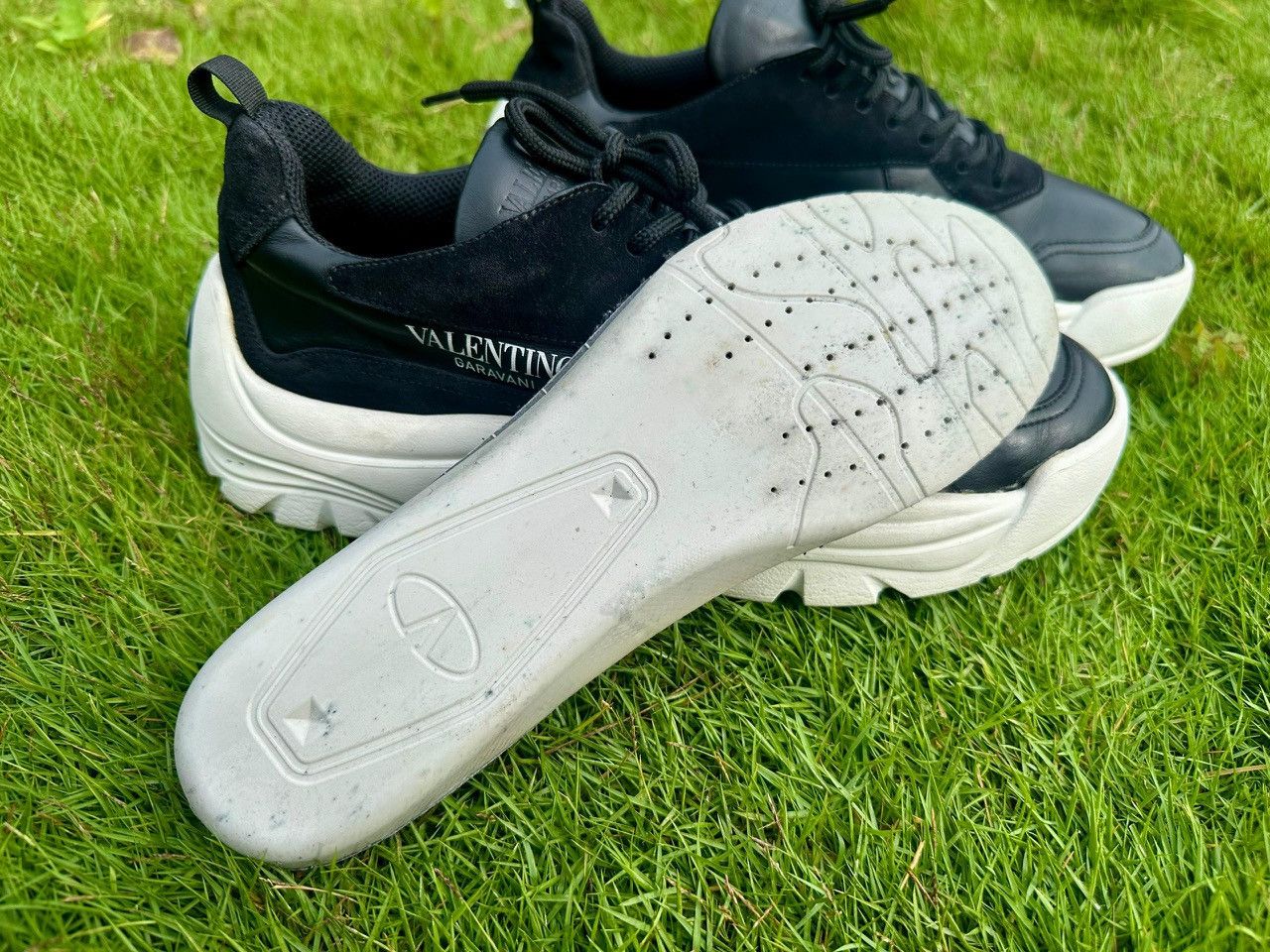 Valentino Authentic Valentino Garavani Gumboy Calfskin Sneakers Size US 8.5 / EU 41-42 - 13 Thumbnail