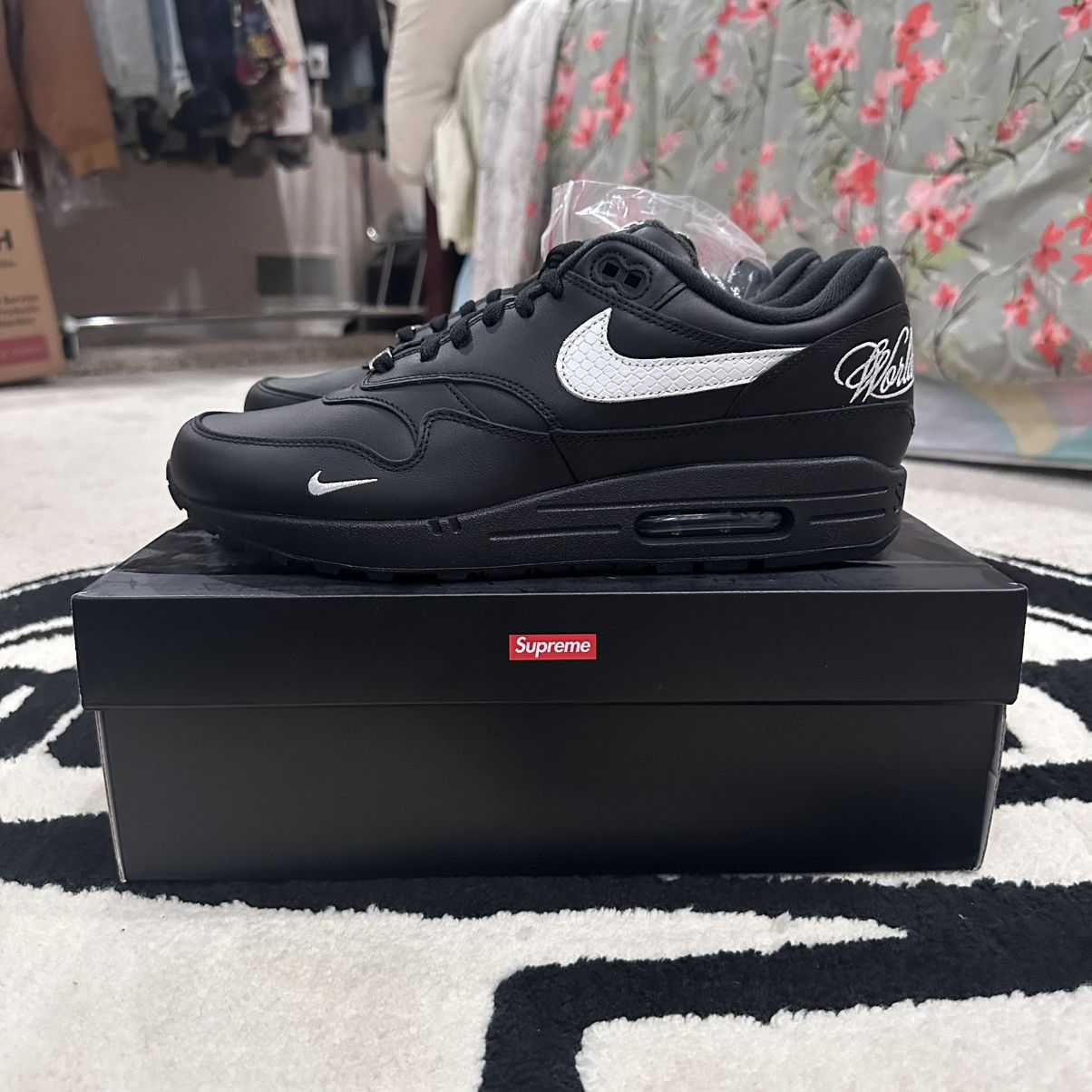 Nike × Supreme Nike Supreme Air Max 1 ‘87 SP Black/White Size US 11 / EU 44 - 3 Thumbnail