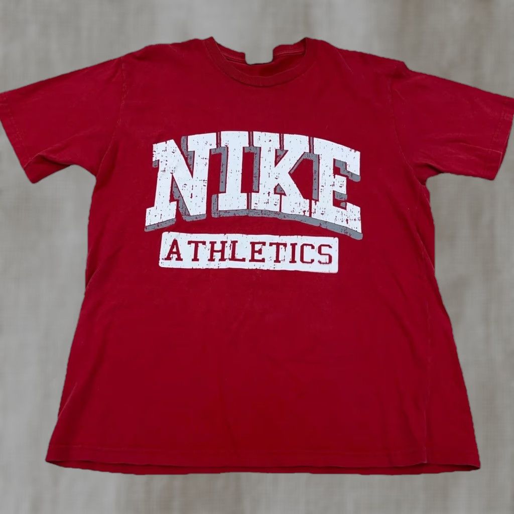 Nike VINTAGE Nike Shirt Men XL Red White Tee 90s Classic Retro Sports Logo Graphic Print Tag Block Logo Nike Size US XL / EU 56 / 4 - 1 Thumbnail
