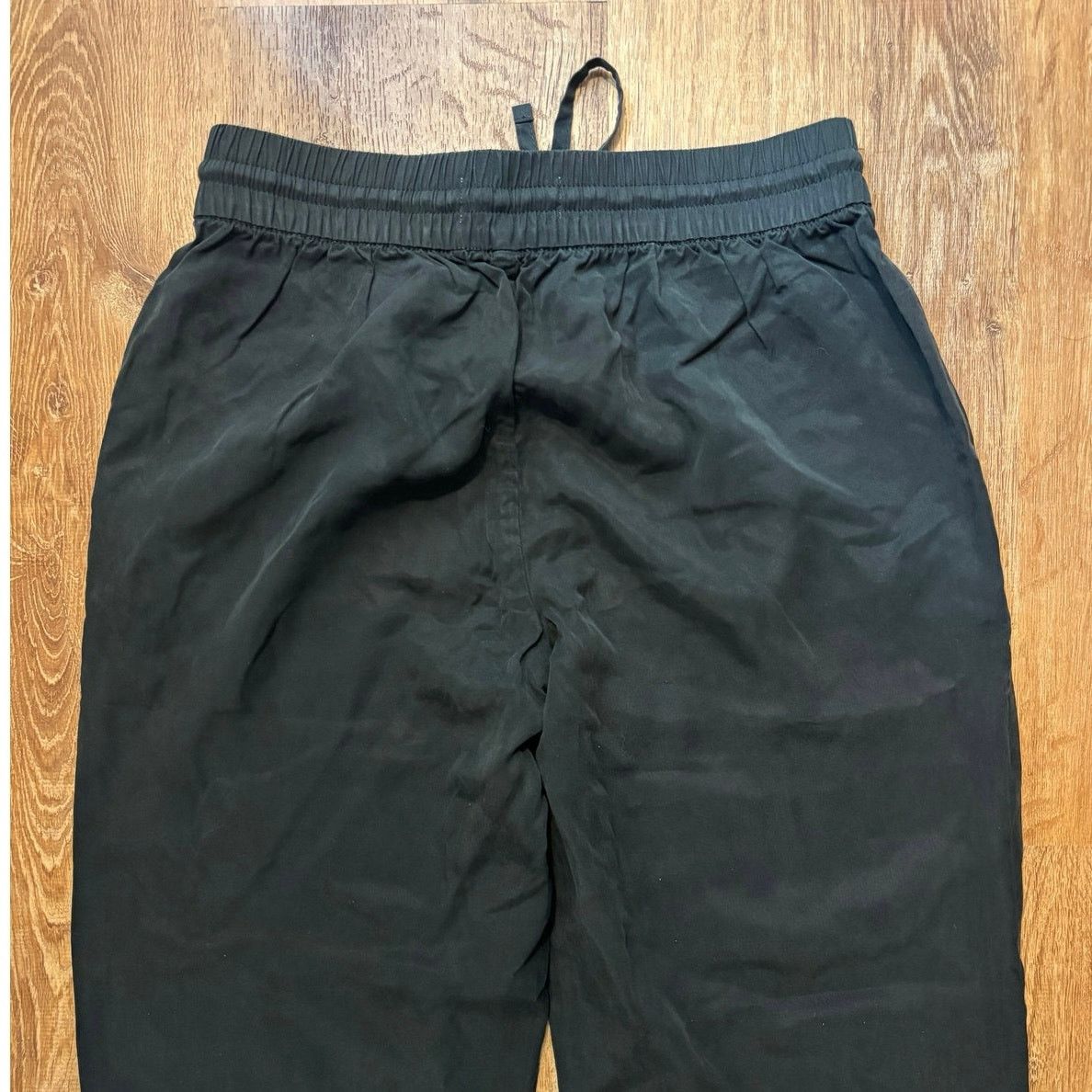 Everlane NWOT Everlane The Tapered Pant Butterlite Black Size Small Size 28" / US 6 / IT 42 - 9 Thumbnail