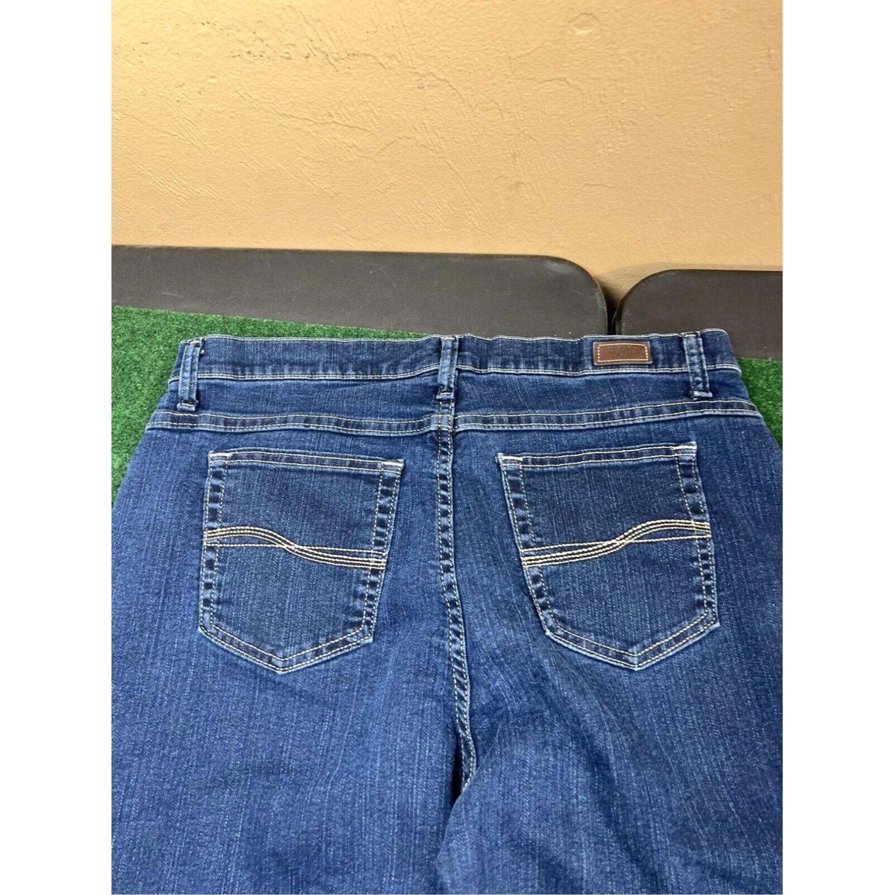Lee Riders by Lee Womens 16 Mid Rise Denim Jeans Dark Wash Blue Zip 32x32.5 Size 38" / US 16 / IT 52 - 2 Thumbnail