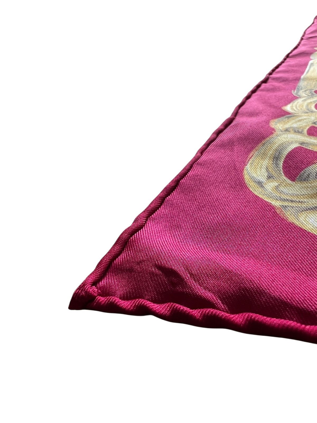 Chanel Vintage Chanel Silk Scarf Size ONE SIZE - 14 Thumbnail