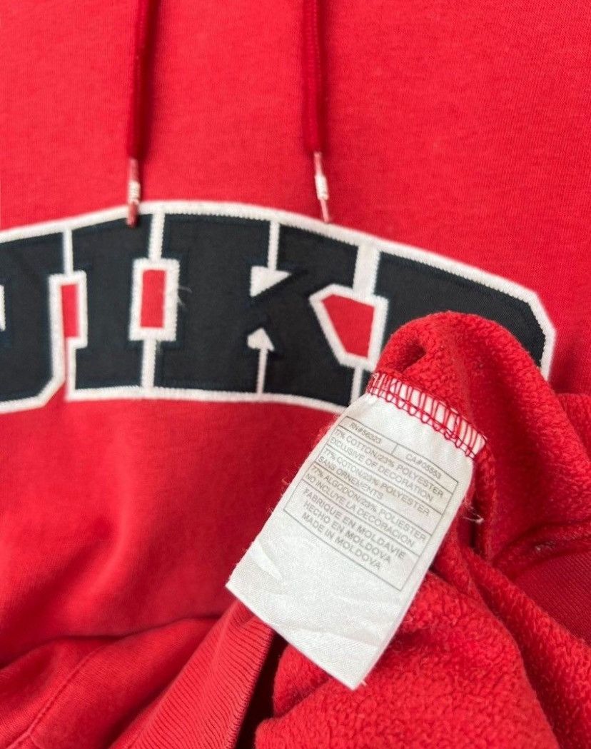 Nike Vintage Y2k Nike Distressed Sunfaded Red Baggy Boxy Hoodie Size US L / EU 52-54 / 3 - 10 Thumbnail